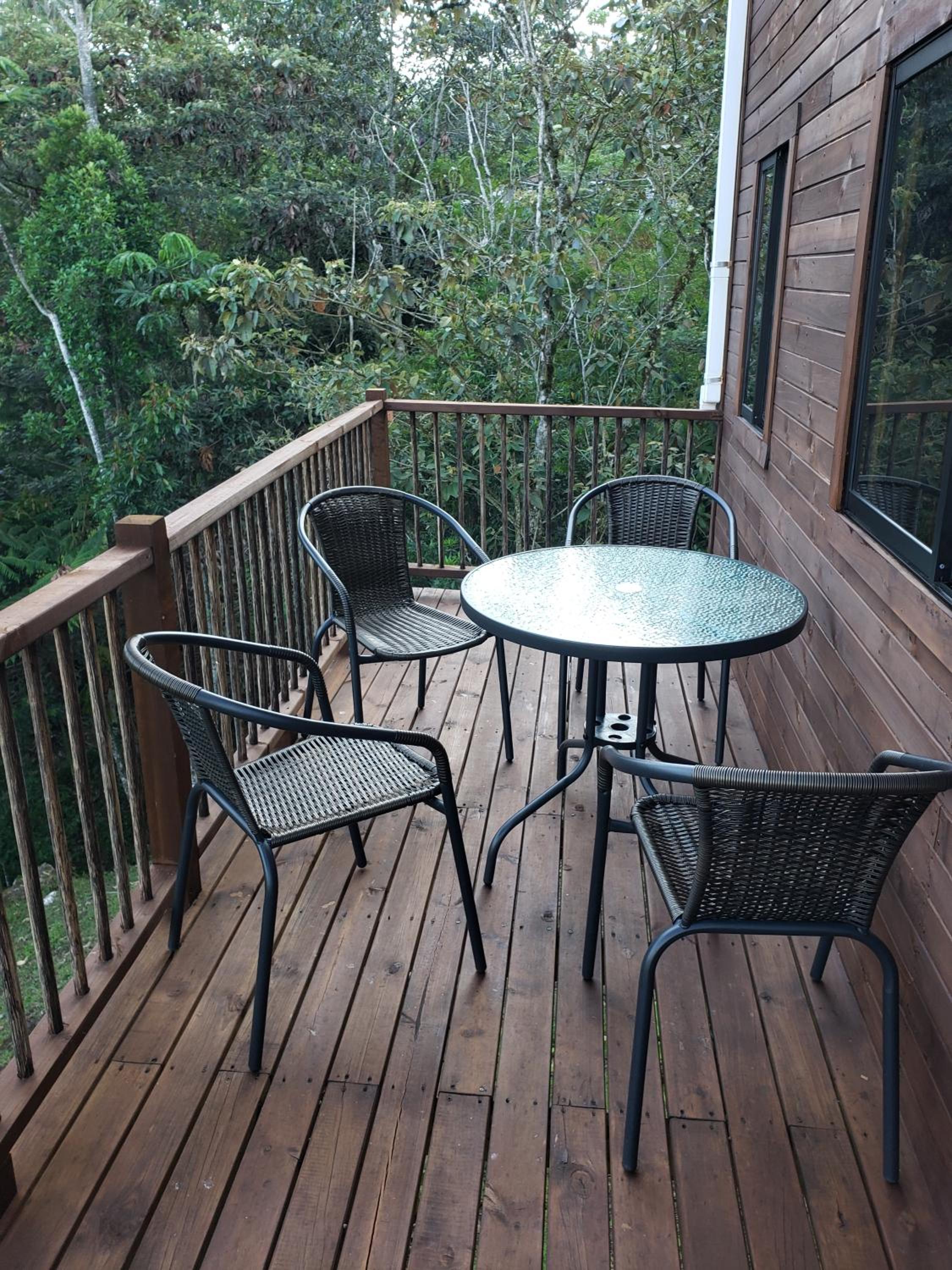 balcony