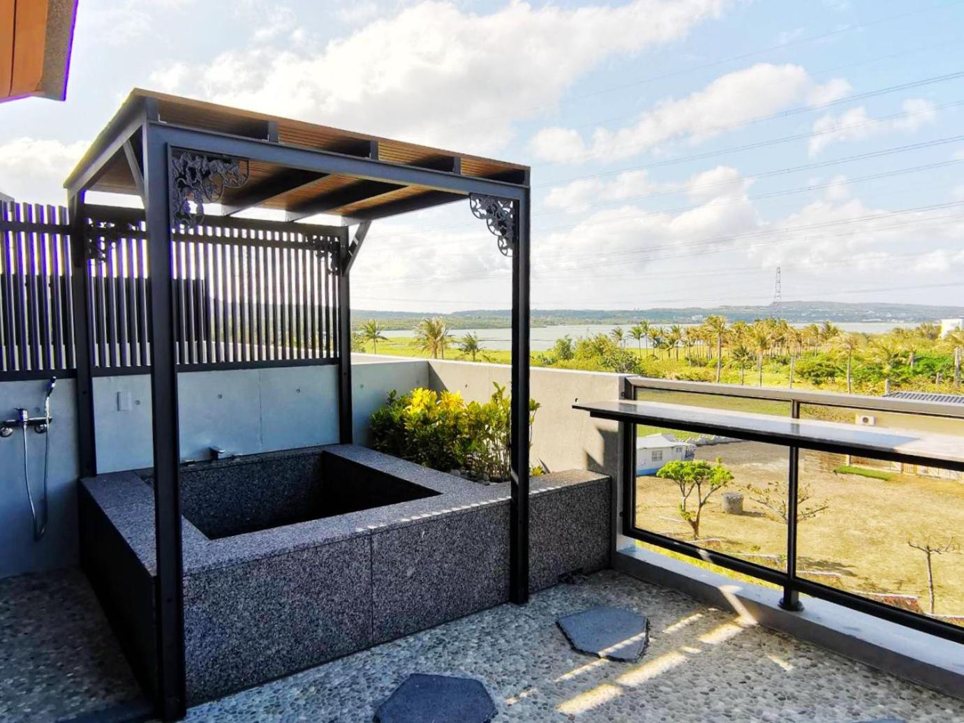 Kenting Gala Vineyard view 5