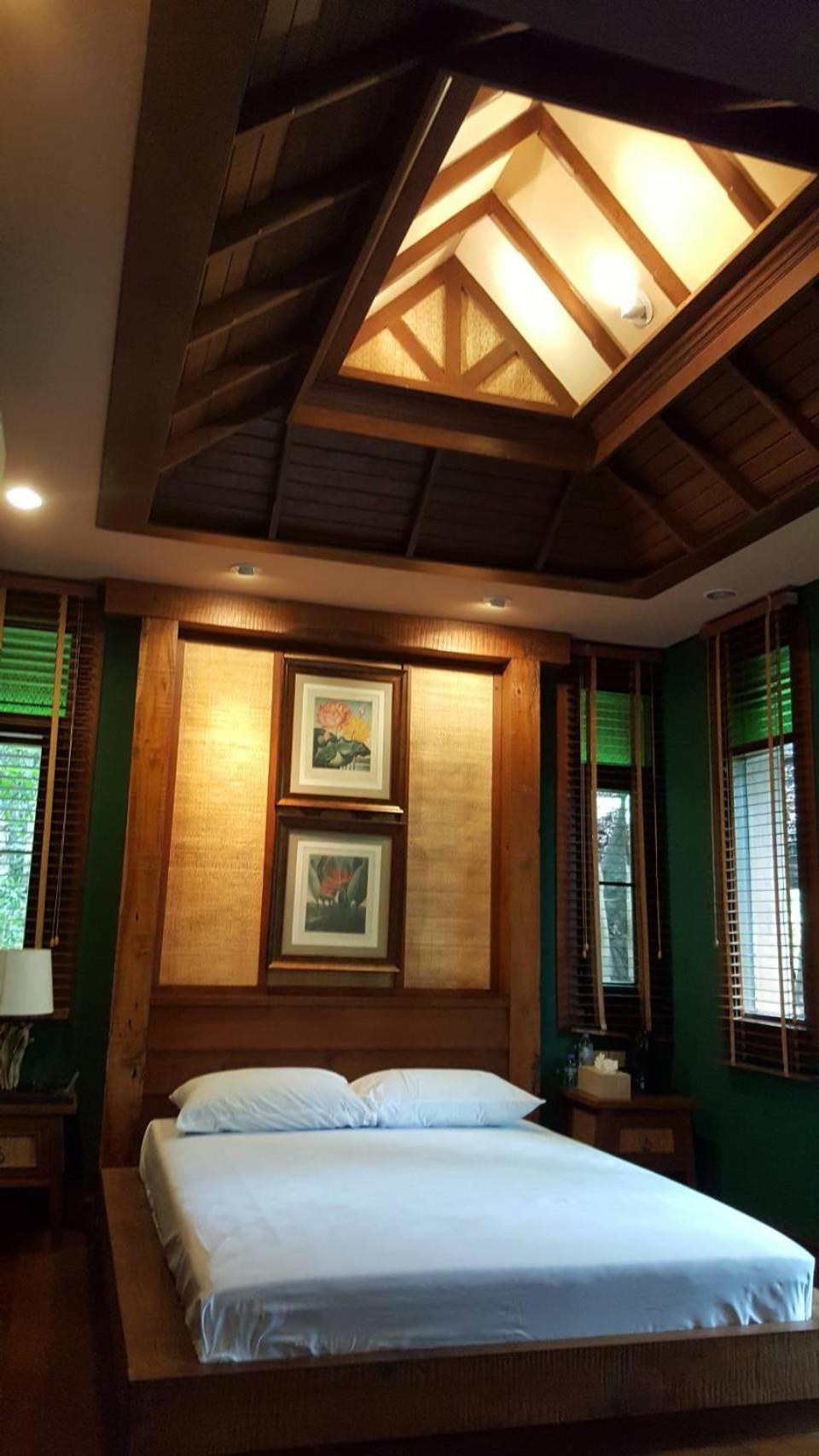Vanilla hill (hill lodge)