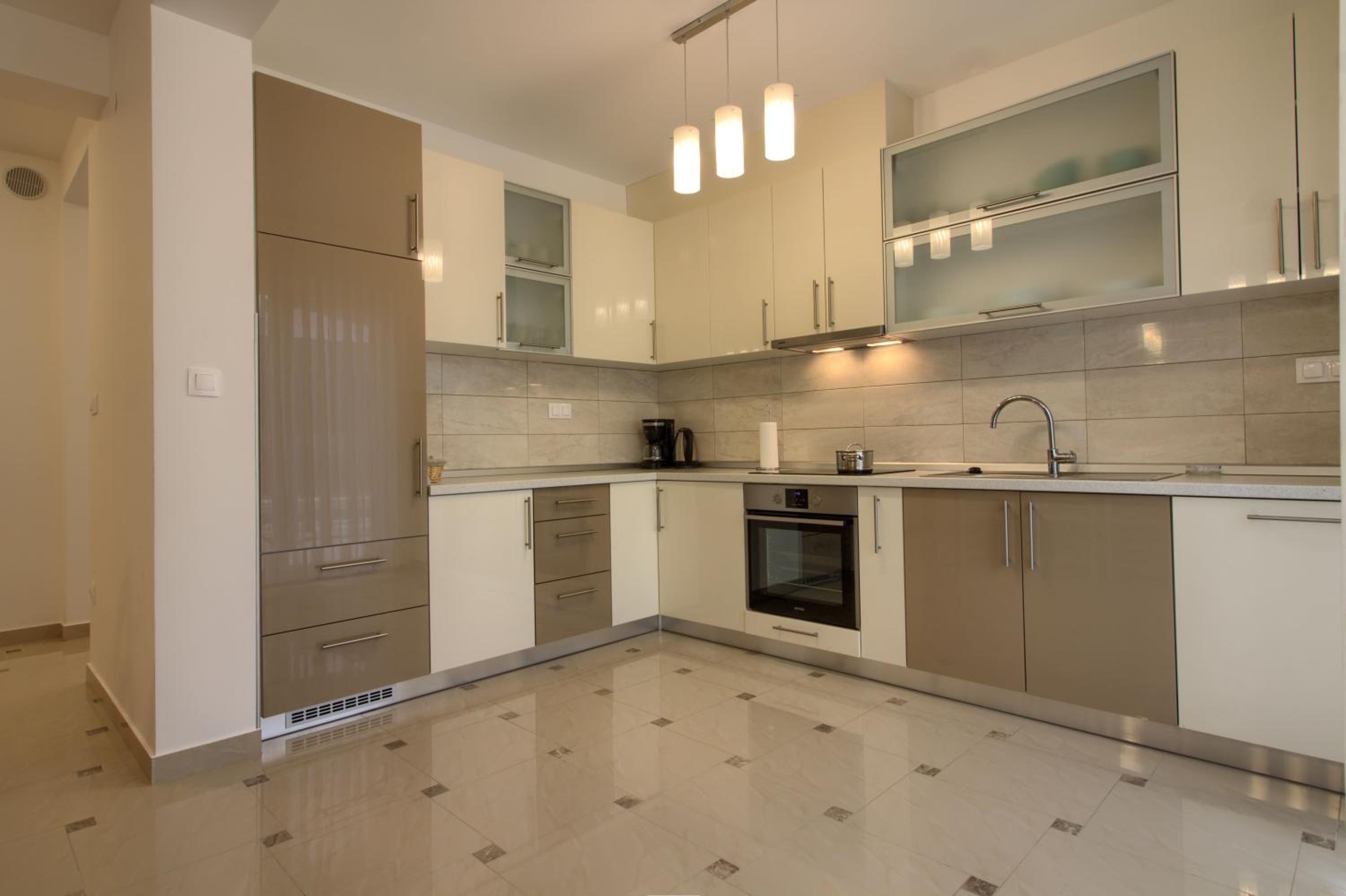 Complex of 2 villas Banjole-Marisol with 2 private pools for up to 20 persons only 200m from the beach - WiiBuk