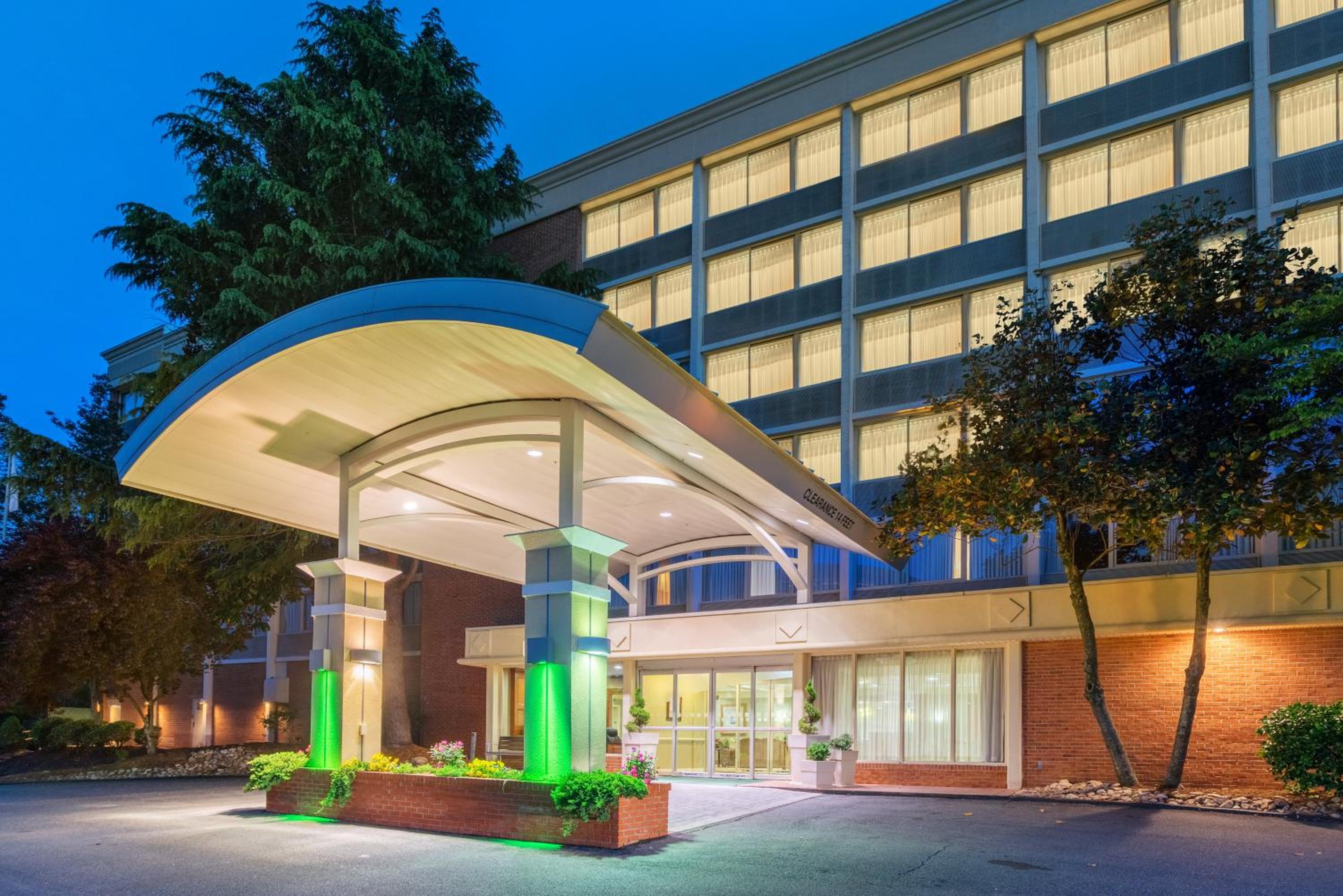 Hotel Holiday Inn Charlottesville-Monticello, an IHG Hotel - Image 1