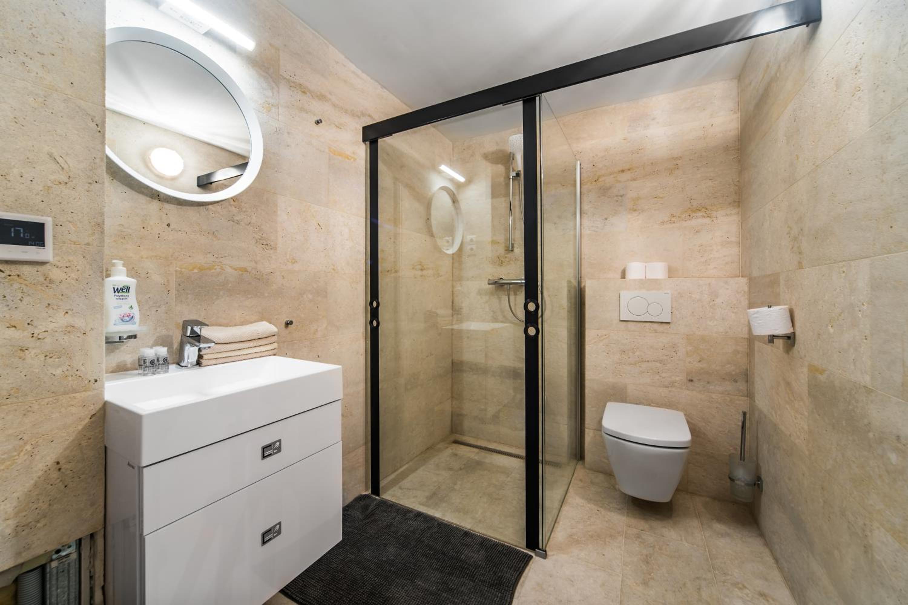 Spacious Loft in the Heart of Downtown view 2