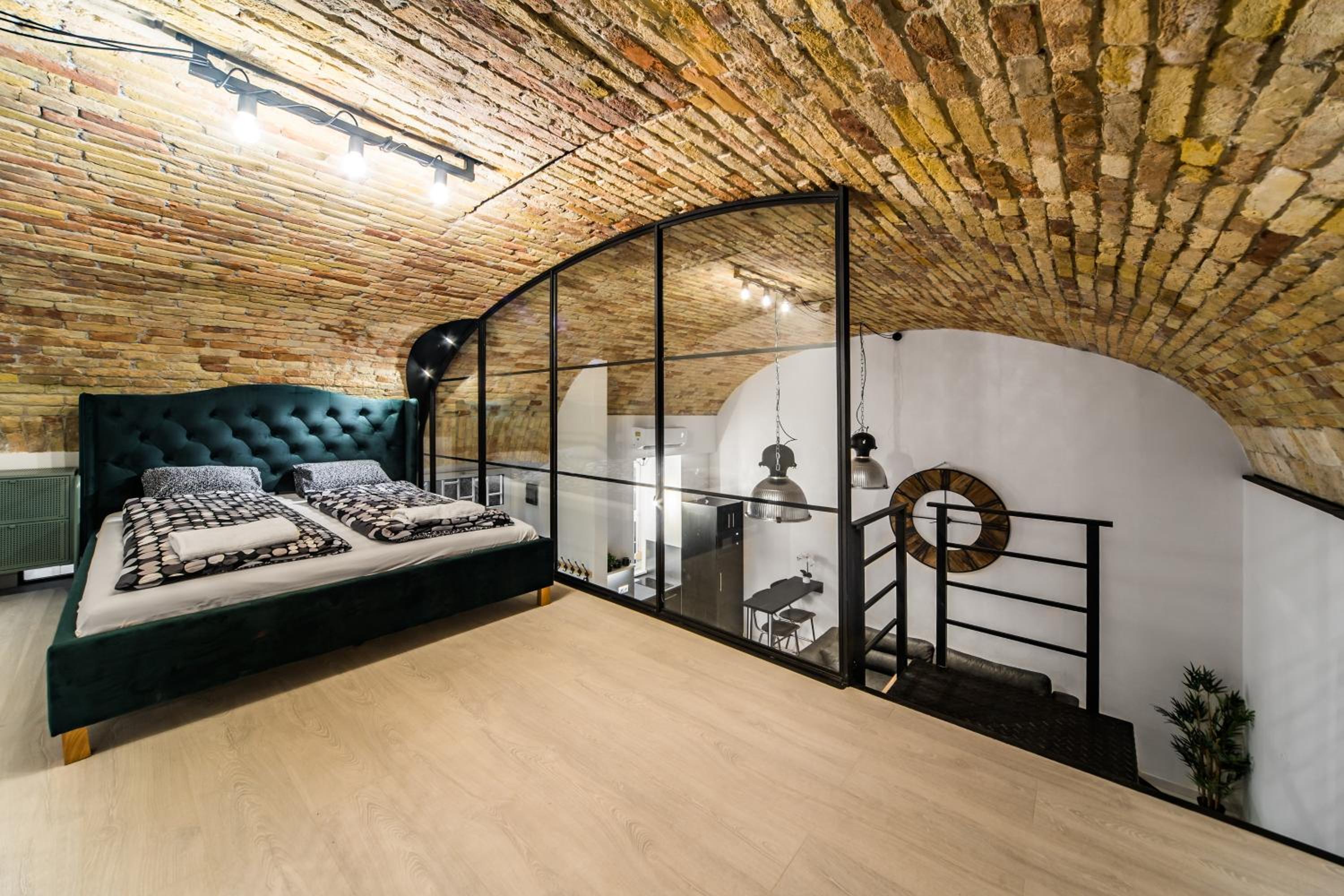Spacious Loft in the Heart of Downtown view 3