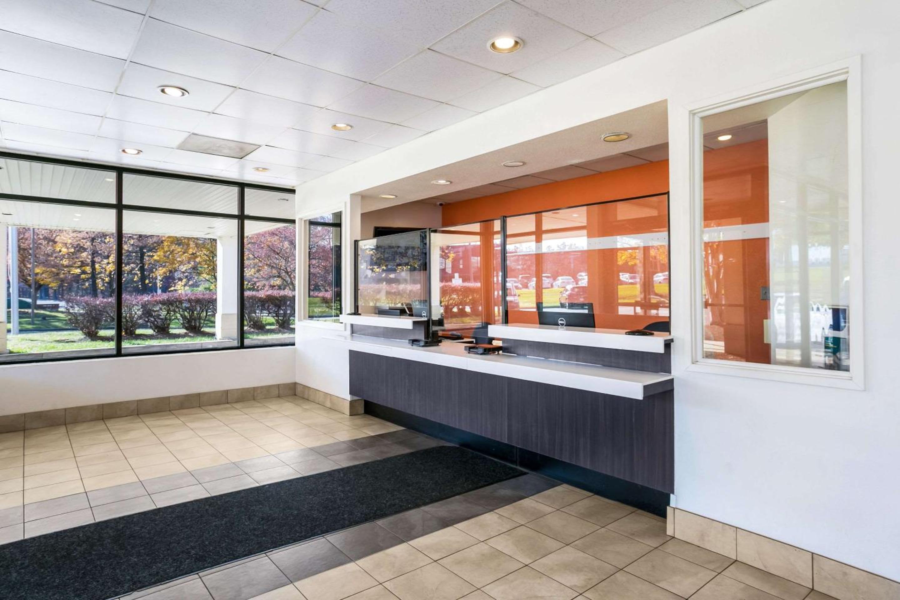 Rodeway Inn Baltimore - Inner Harbor South view 4