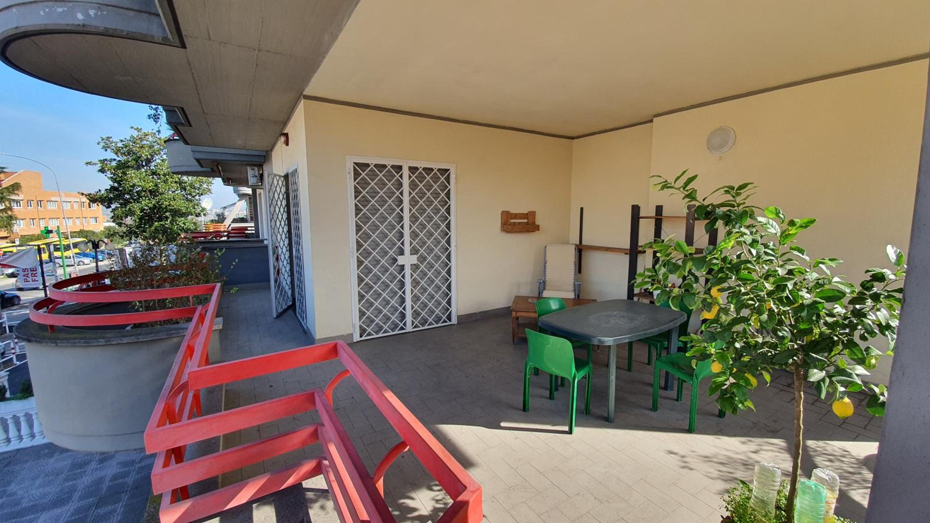 ILIO e GIULIA APART 300 METERS FROM METRO STATION C