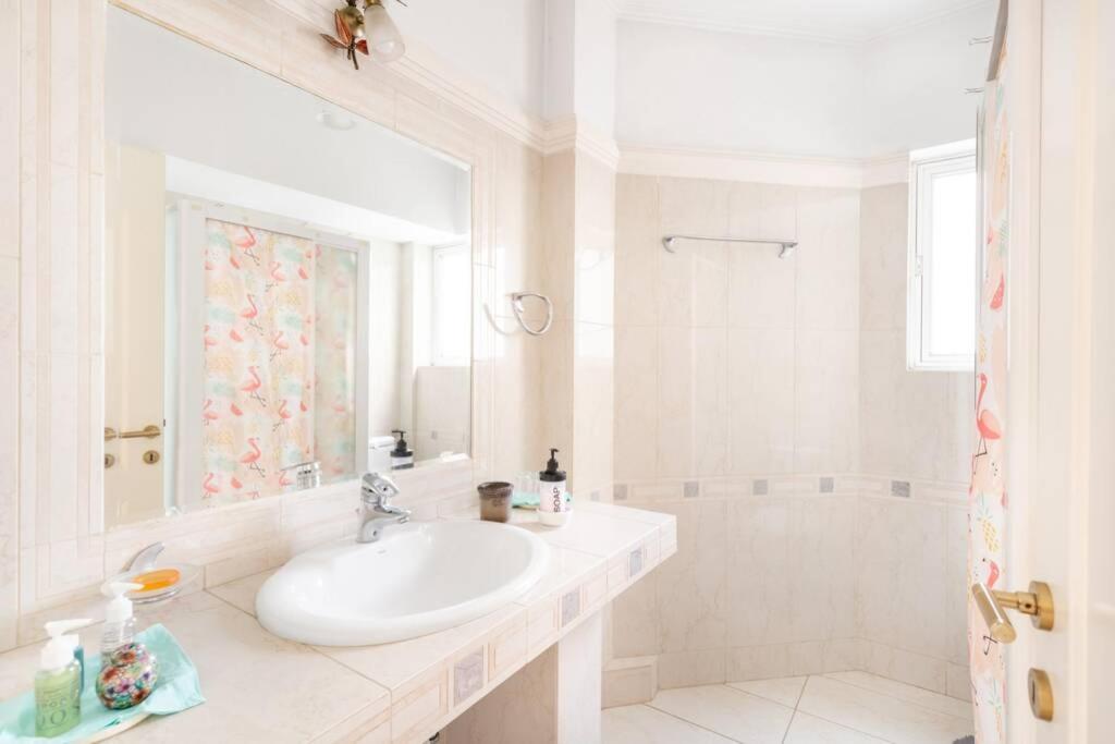 Two Bedroom Apartment Near Alimos Marina !