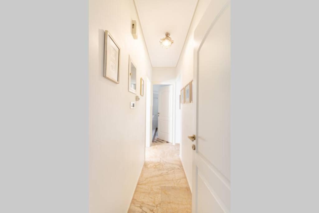 Two Bedroom Apartment Near Alimos Marina !