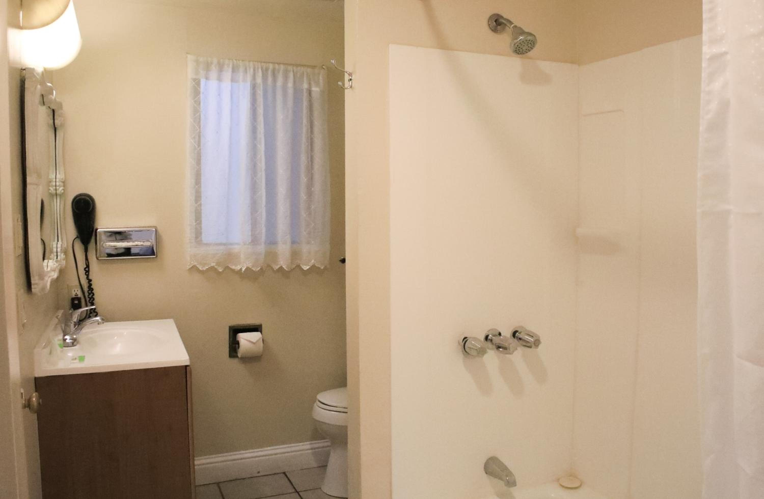 Carmel Resort Inn - Property Image 86