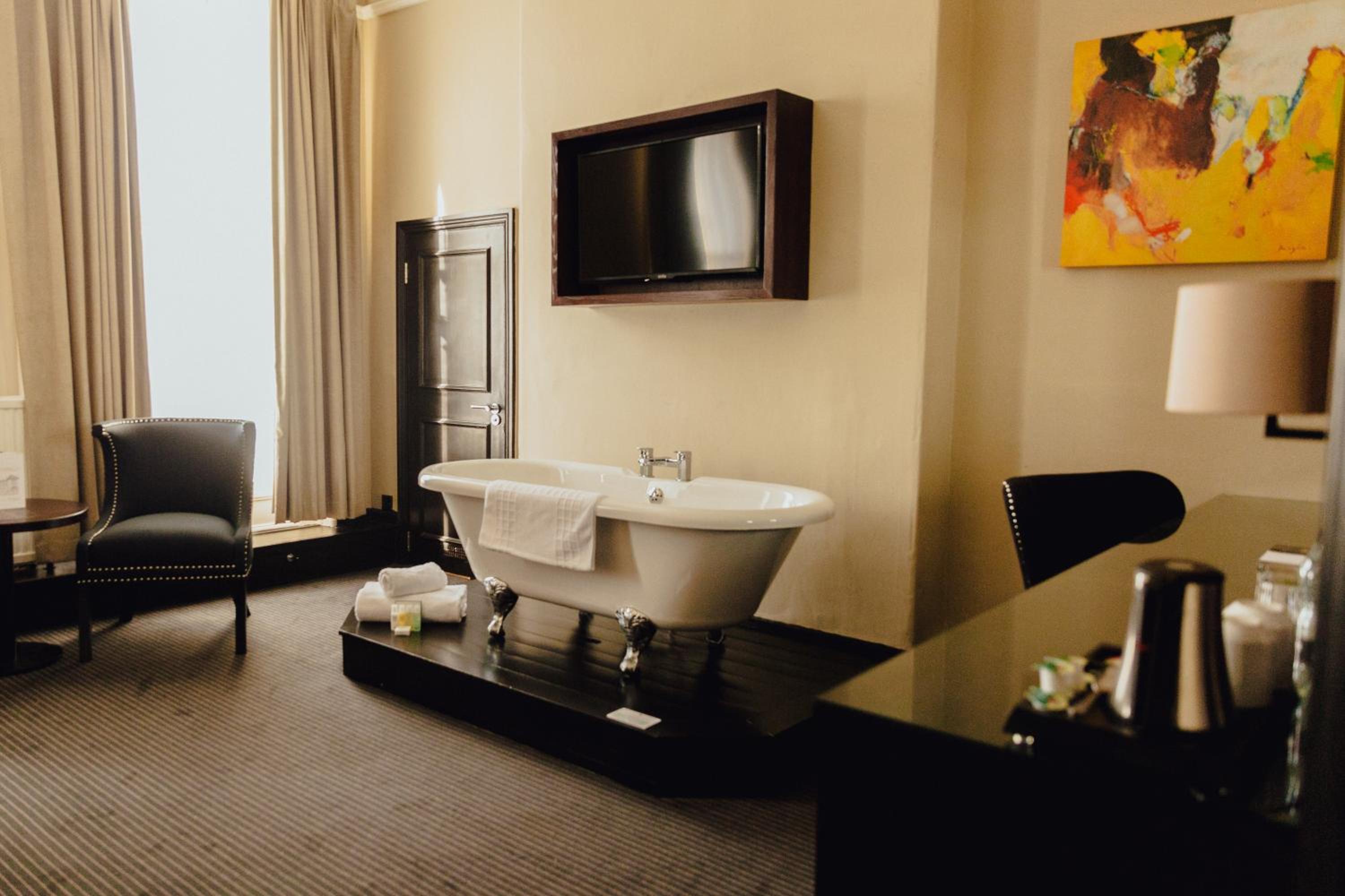 Bradford Vacations - Great Victoria Hotel - Property Image 5