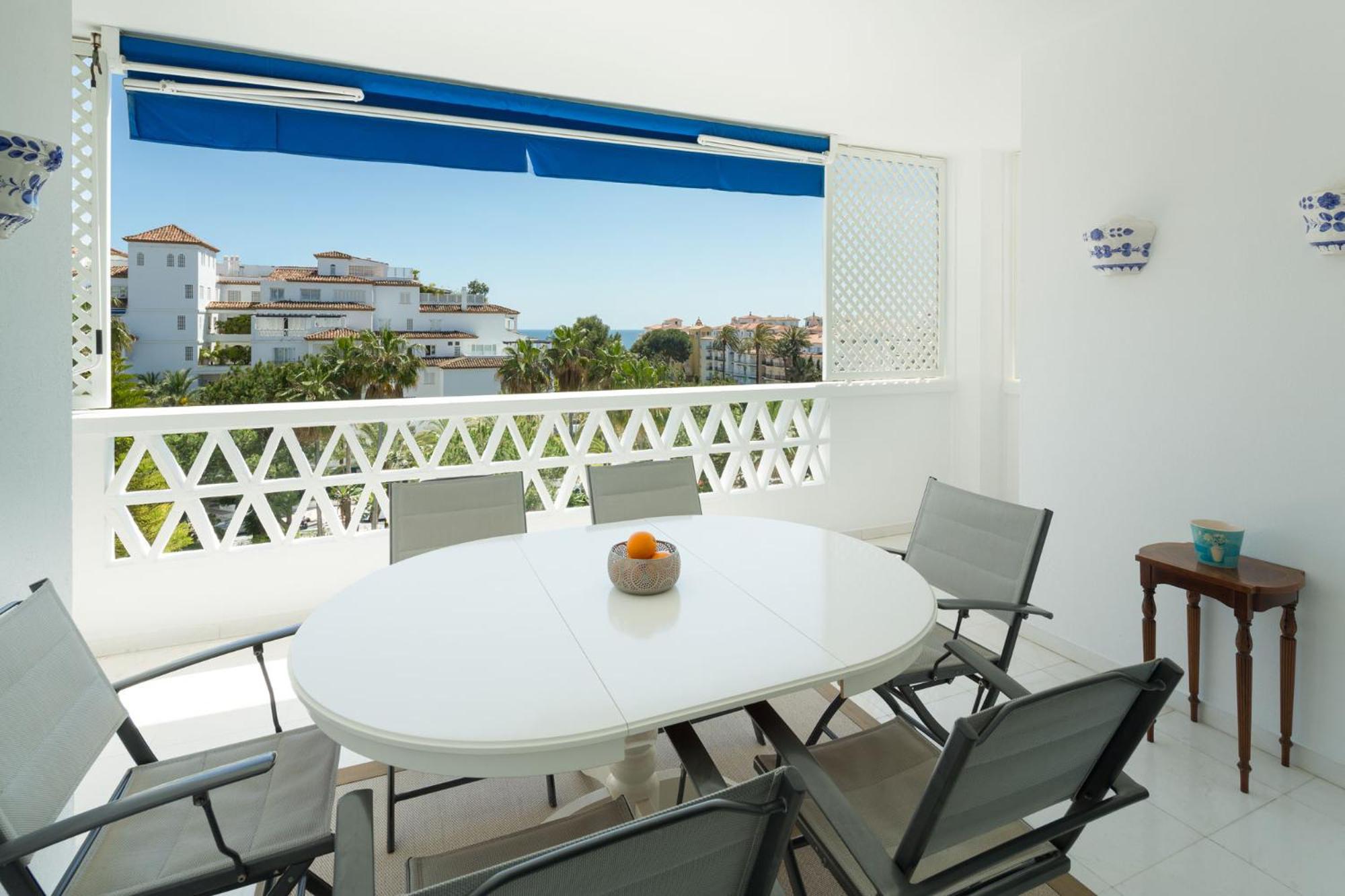 Luxury 5* 3 beds apartment in Playas del Duque, Puerto Banus Marbella photo 2