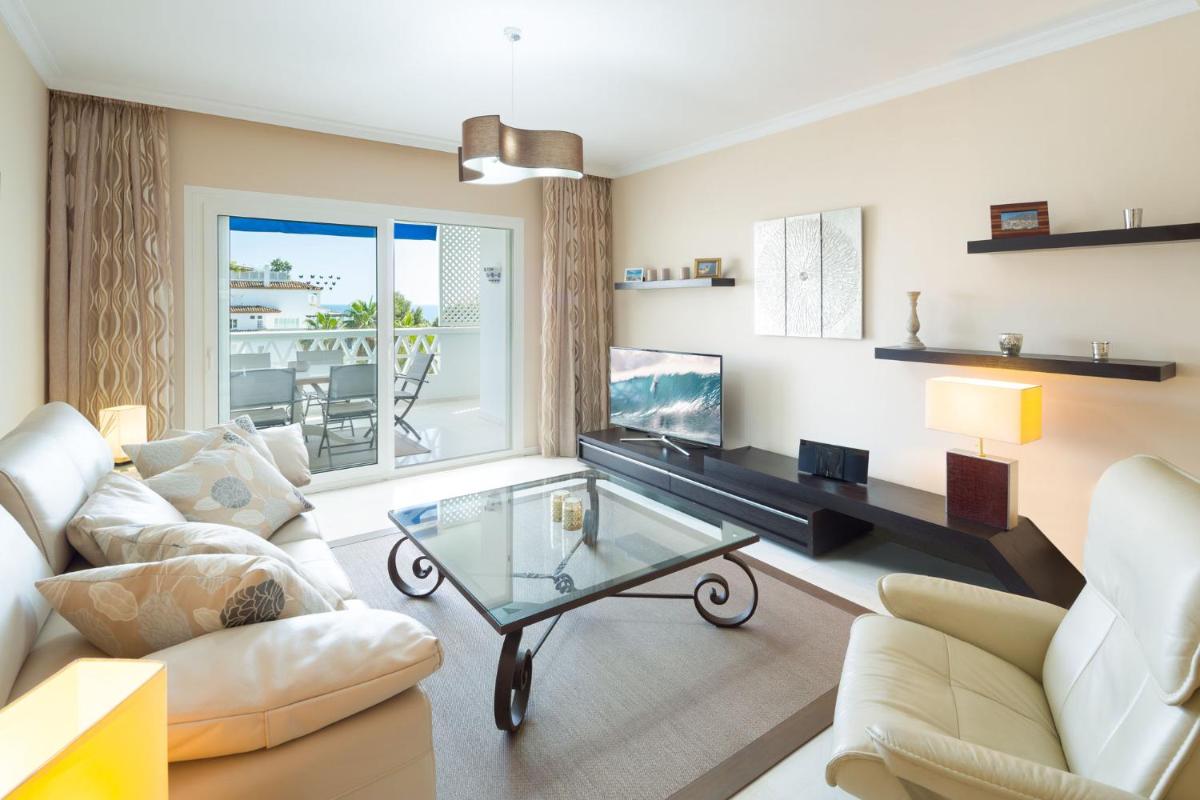Luxury 5* 3 beds apartment in Playas del Duque, Puerto Banus Marbella photo 5