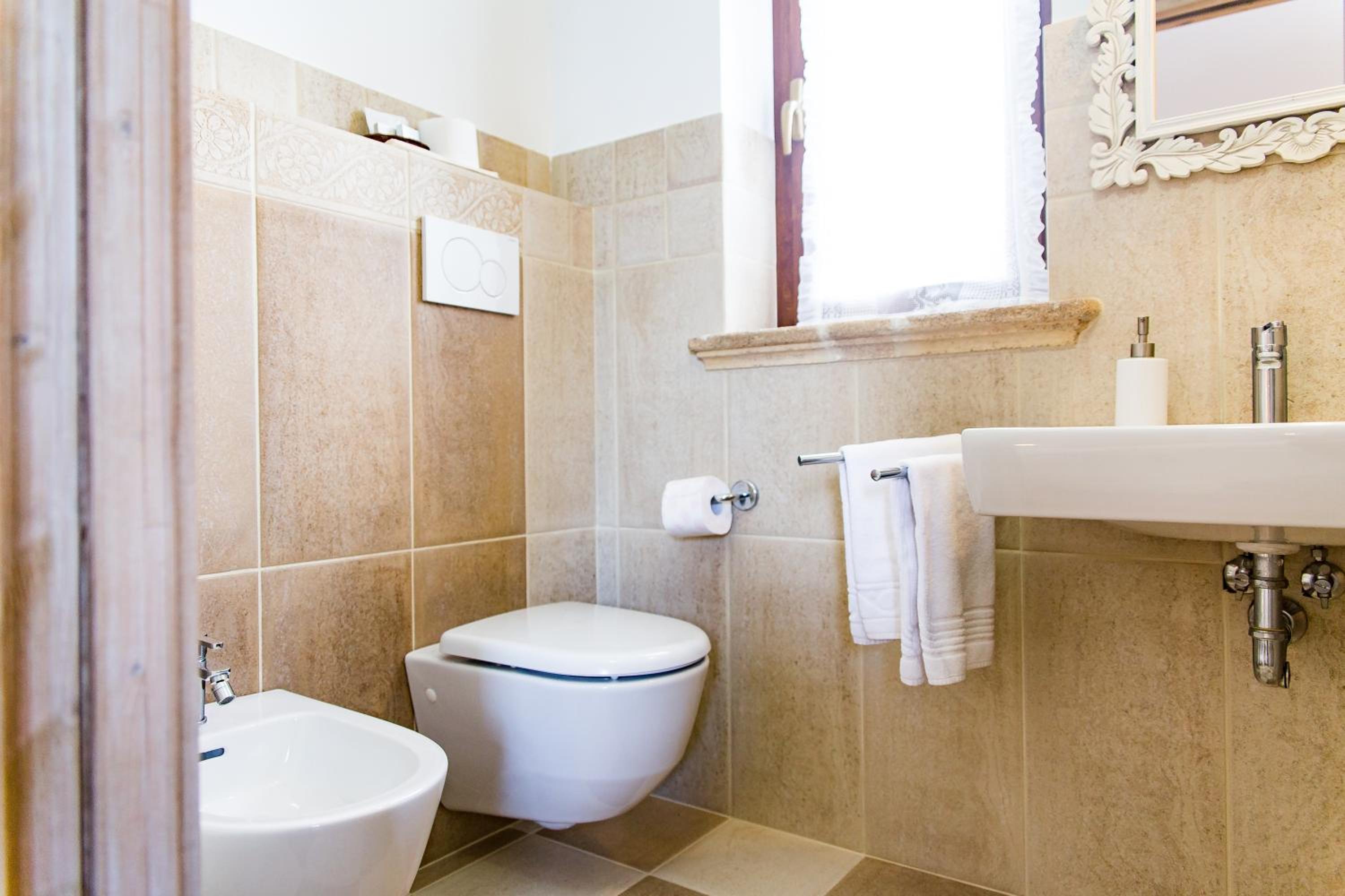 Villa Narducci en Montalbano — bathroom