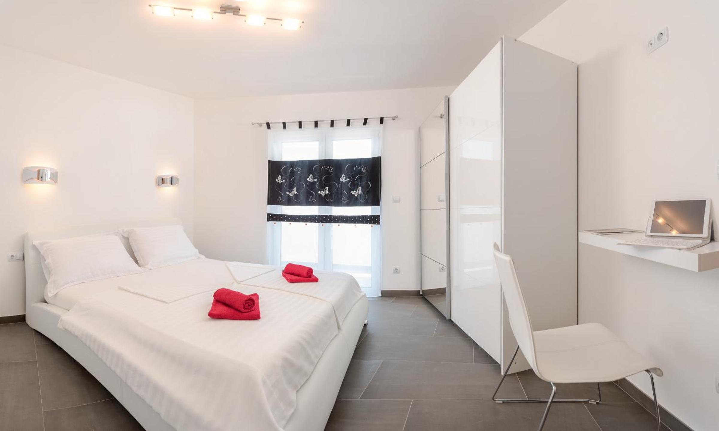 Sunny Biokovo Apartments view 4