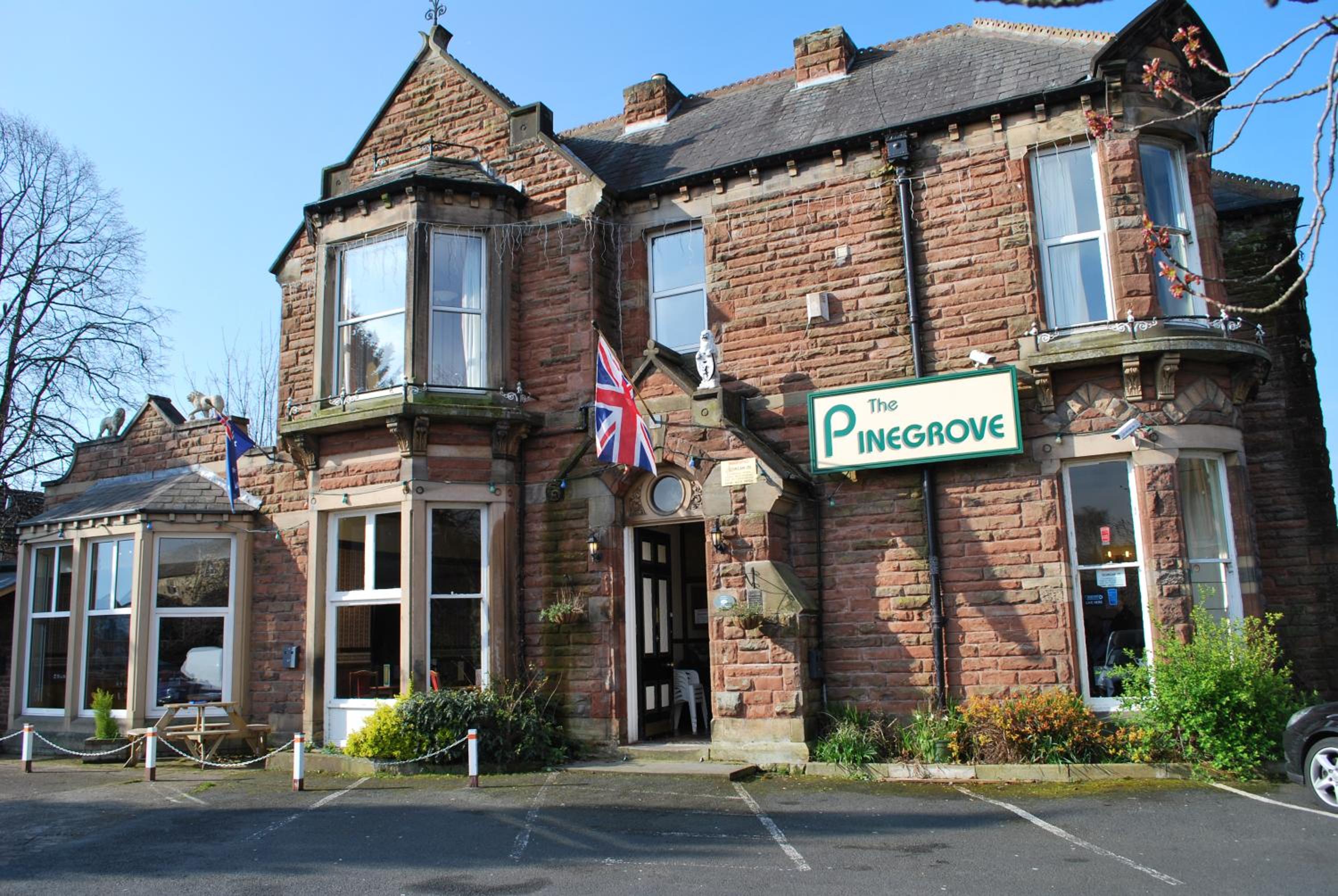 Carlisle Vacations - Pinegrove Hotel - Property Image 1