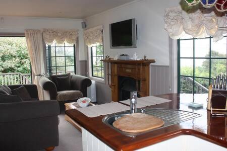 Private seaside couples hideaway view 5