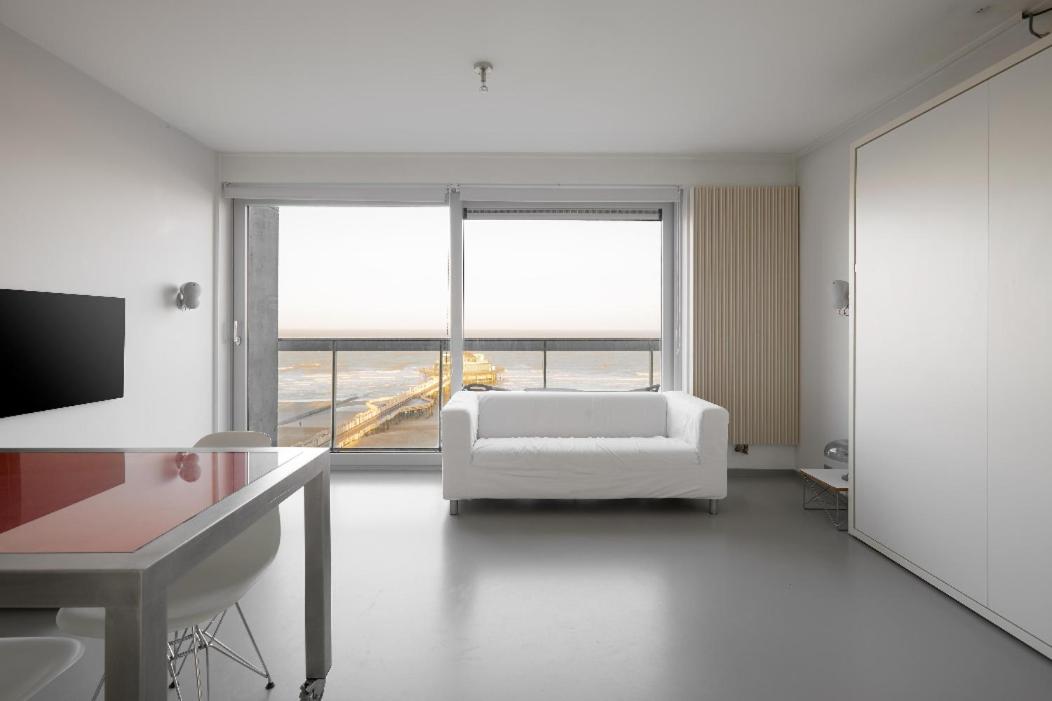 Beautiful Top Floor Seaview Studio Apartment B'berge-Bruges