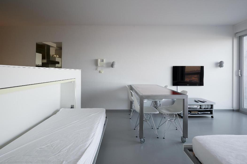 Beautiful Top Floor Seaview Studio Apartment B'berge-Bruges
