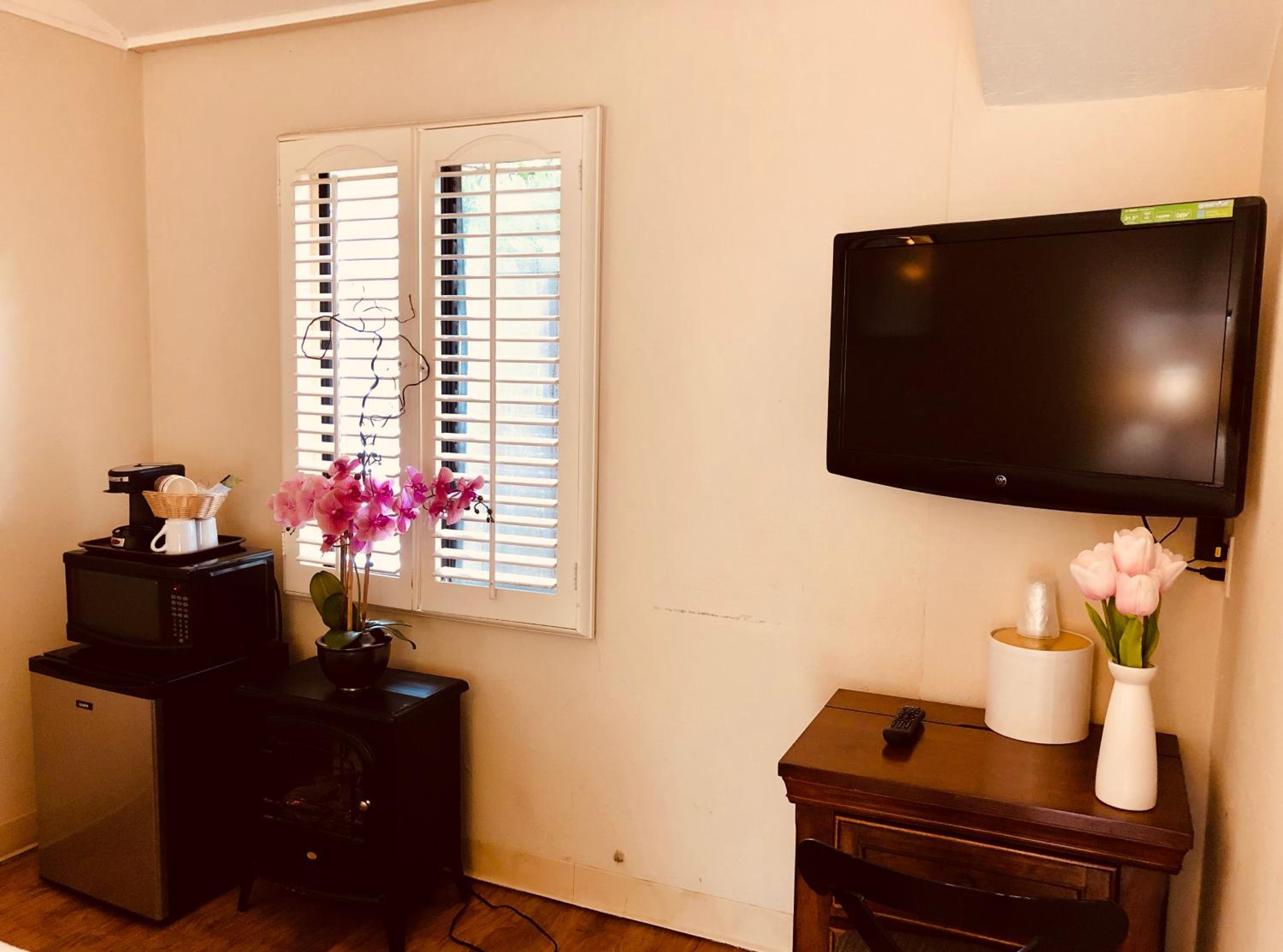 Carmel Resort Inn - Property Image 84