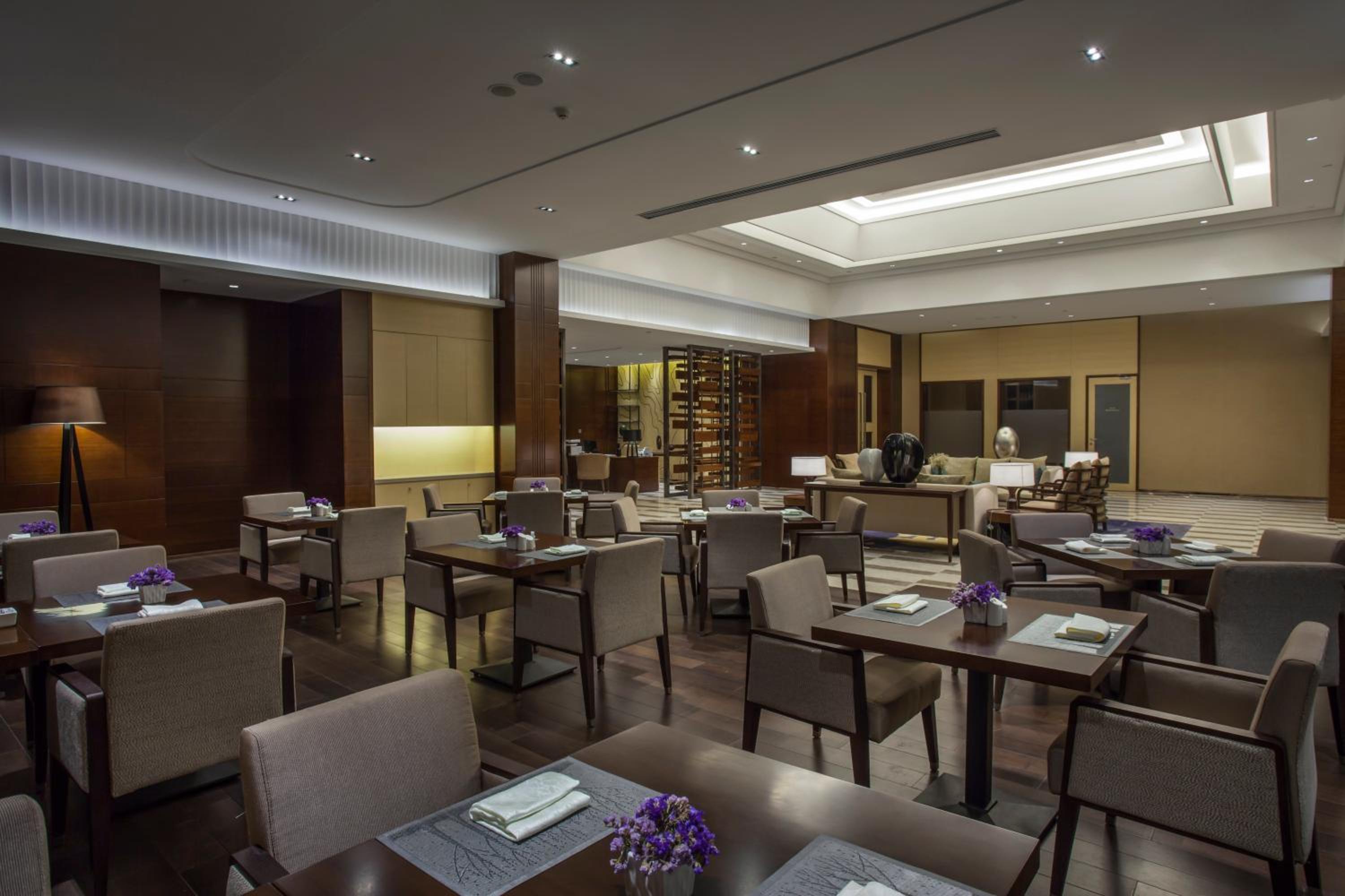 Holiday Inn Qingdao Expo, an IHG Hotel