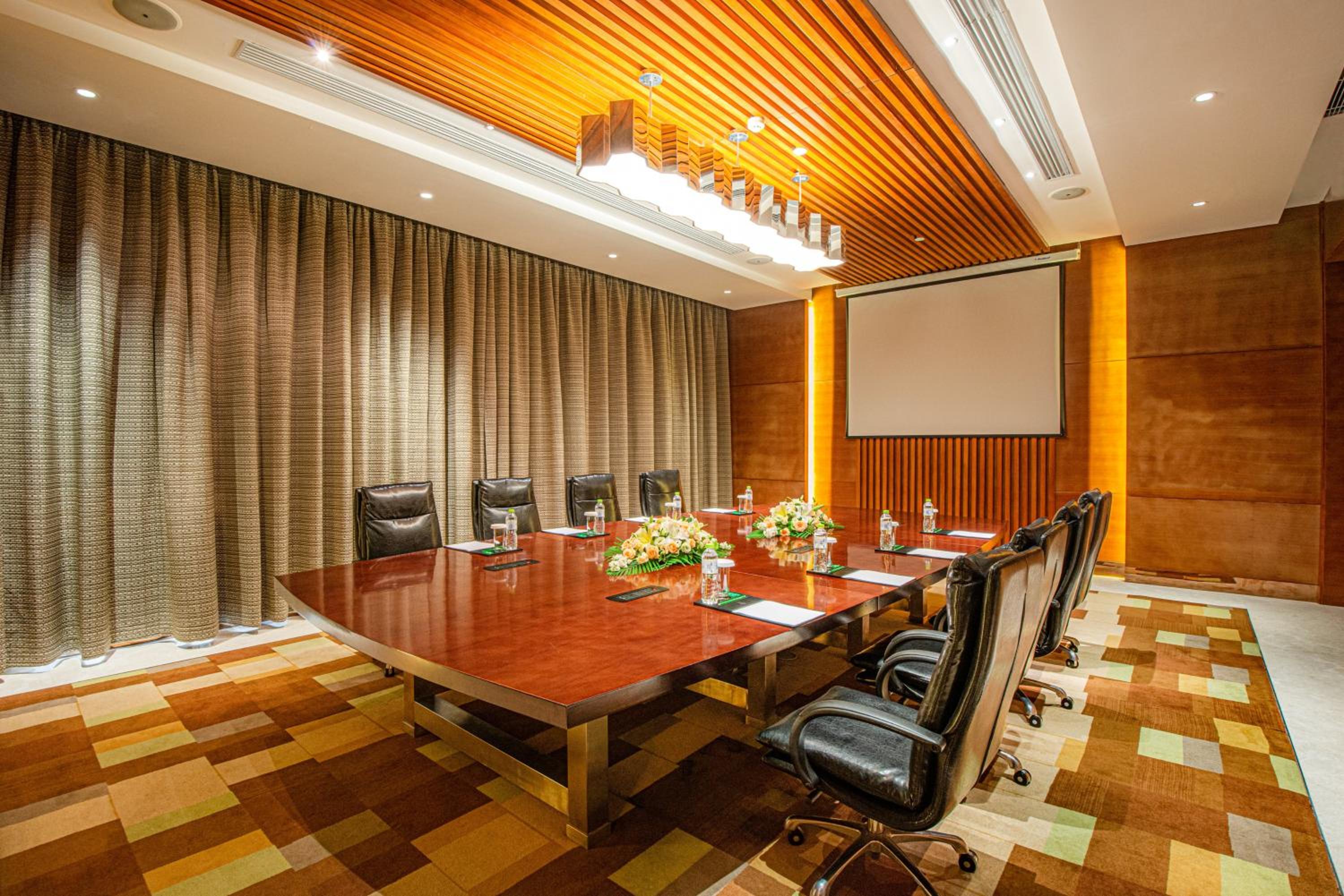 Holiday Inn Qingdao Expo, an IHG Hotel