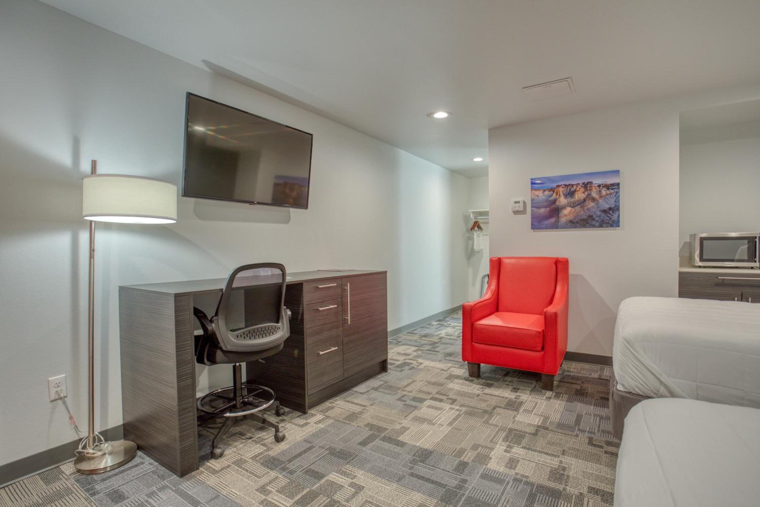 Carlsbad Vacations - Post Time Inn - Property Image 1