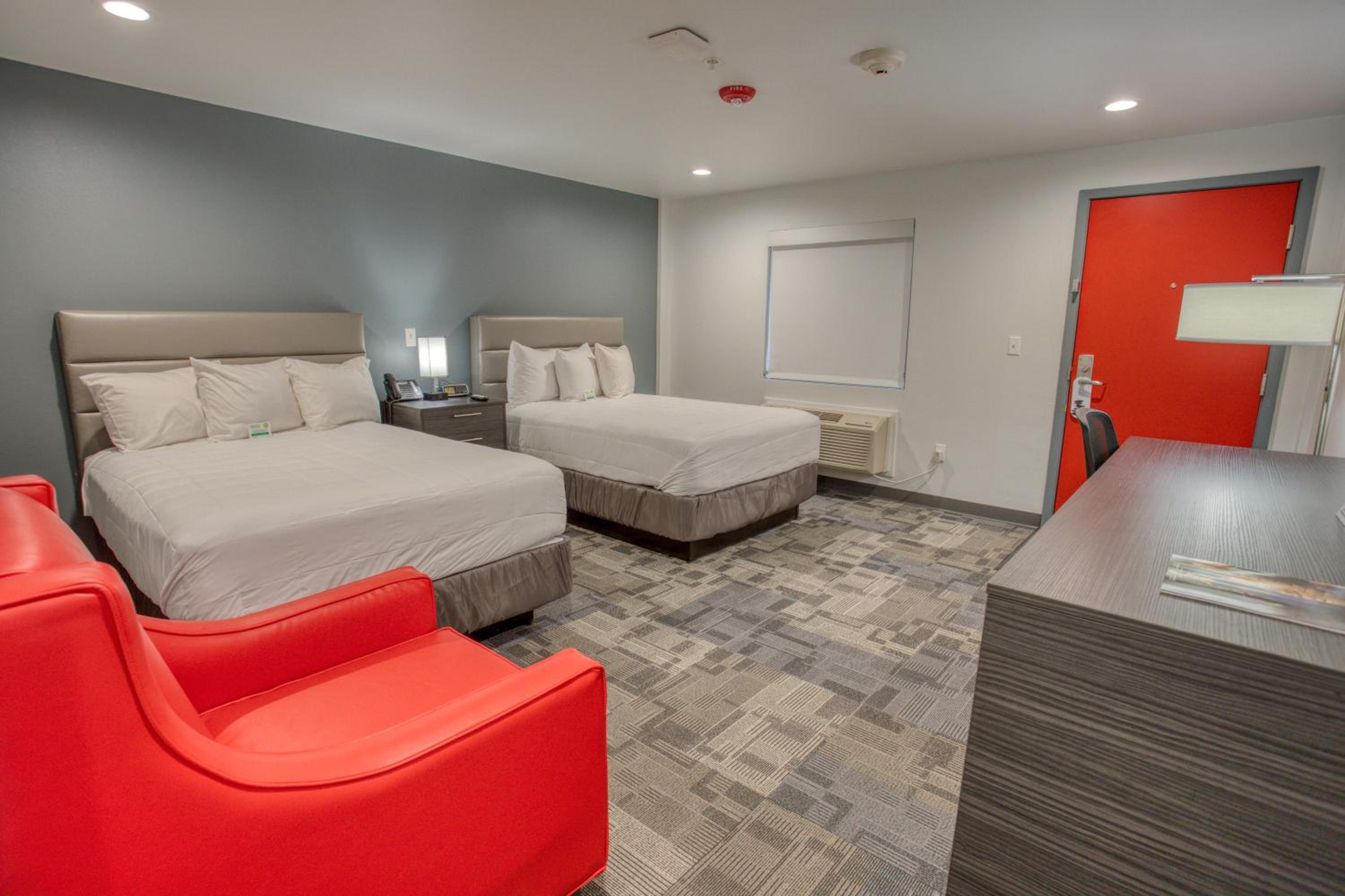 Carlsbad Vacations - Post Time Inn - Property Image 6
