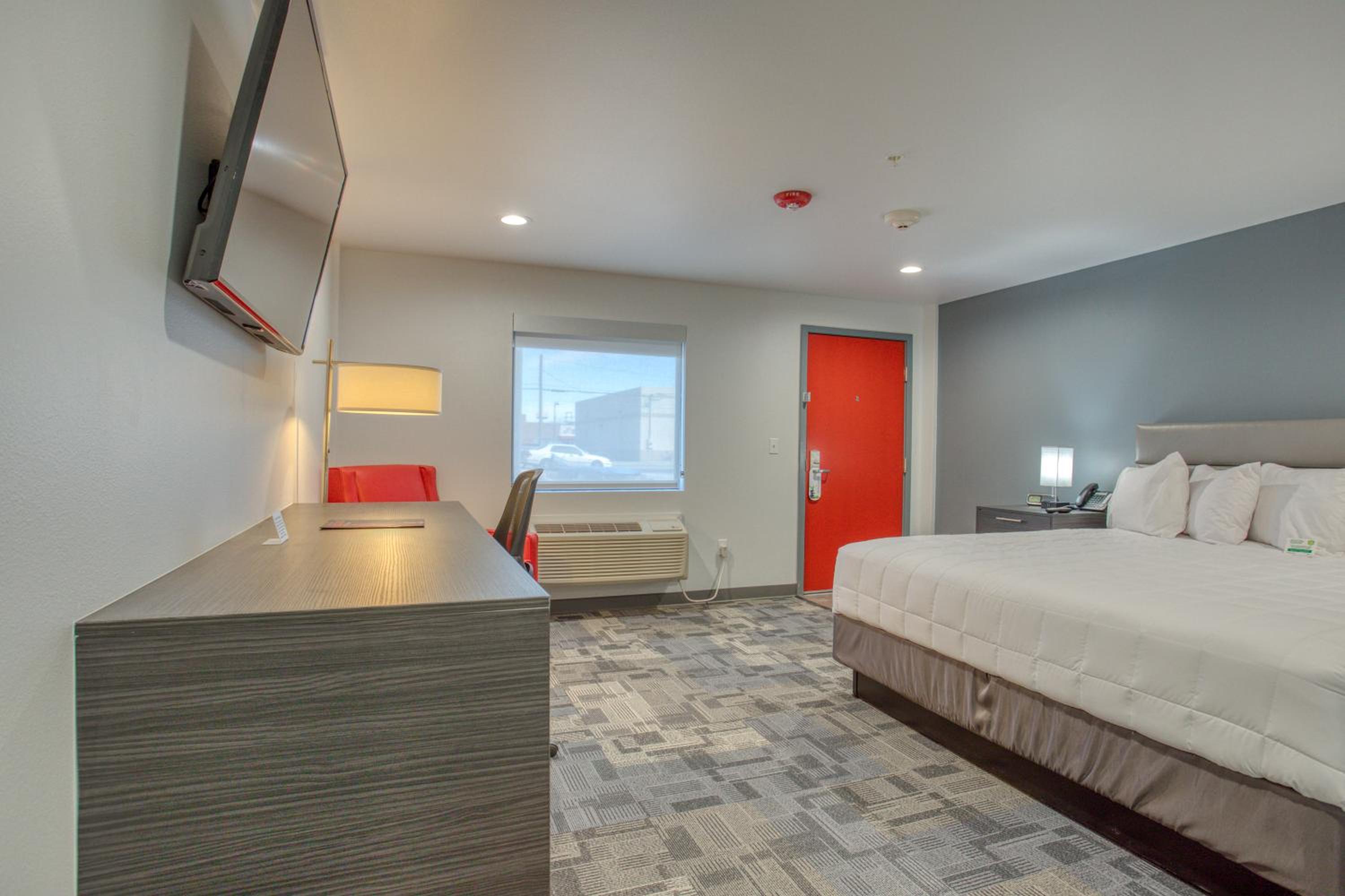 Carlsbad Vacations - Post Time Inn - Property Image 3