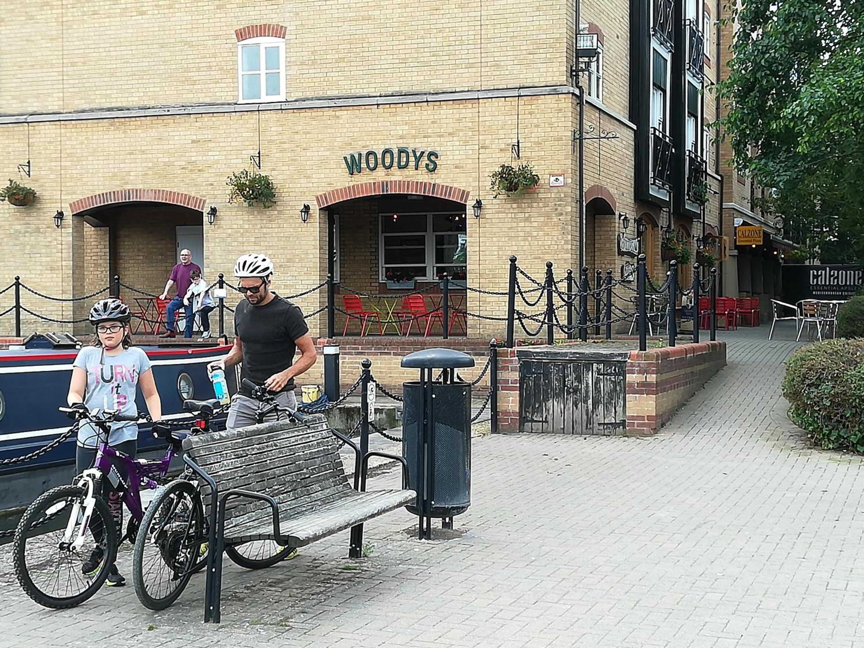 Canalside Chic Your London Escape Starts Here WIFI and Airport Transfers view 5