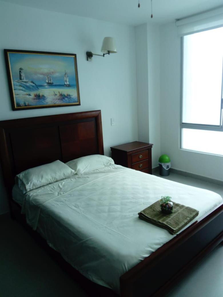 Dpto Moderno Frente al Mar. Edf: Deymar 7mo Piso view 4