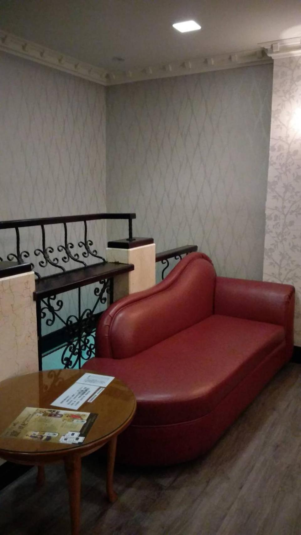 Photo 19