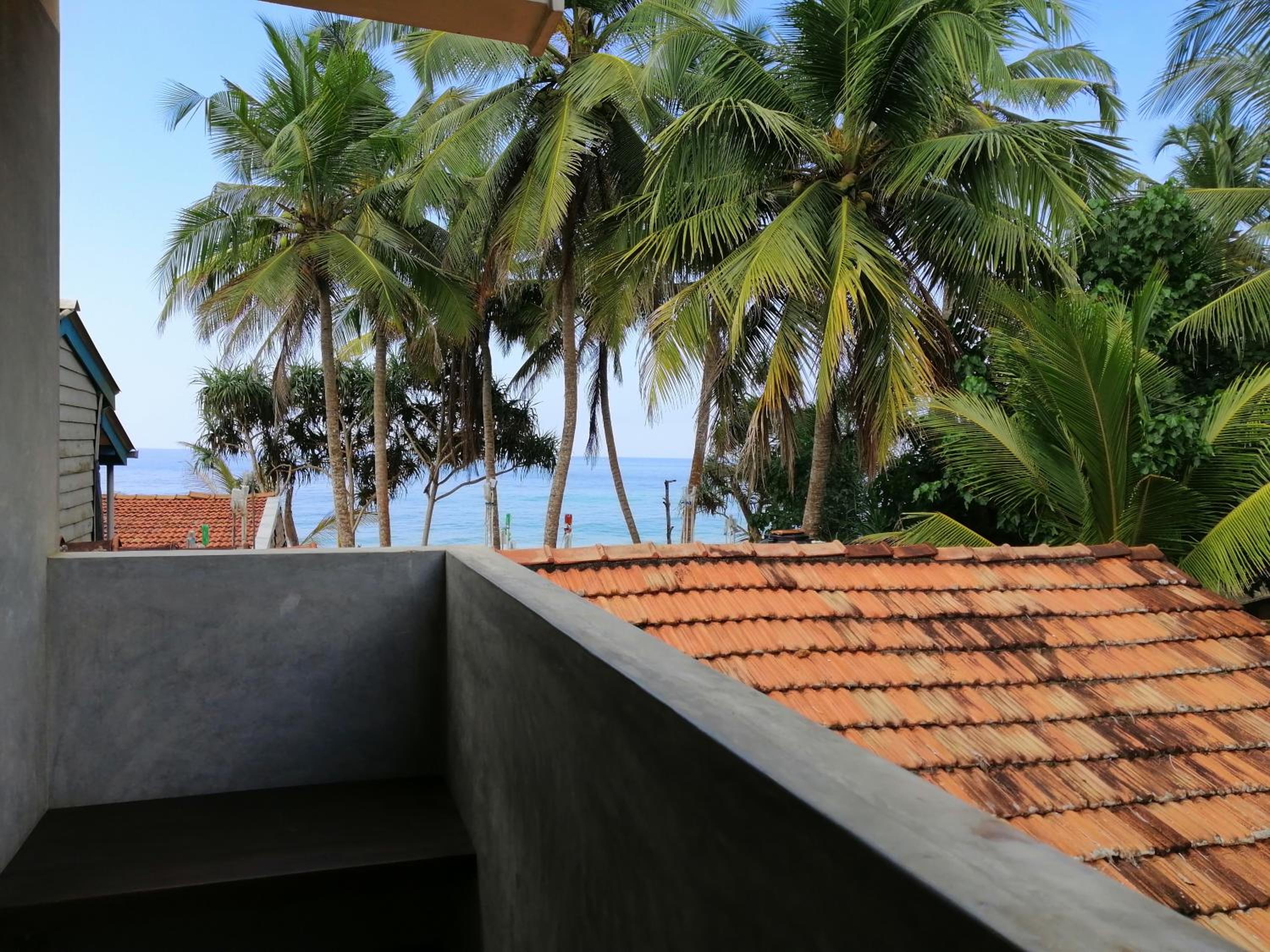thambili beach room Hikkaduwa