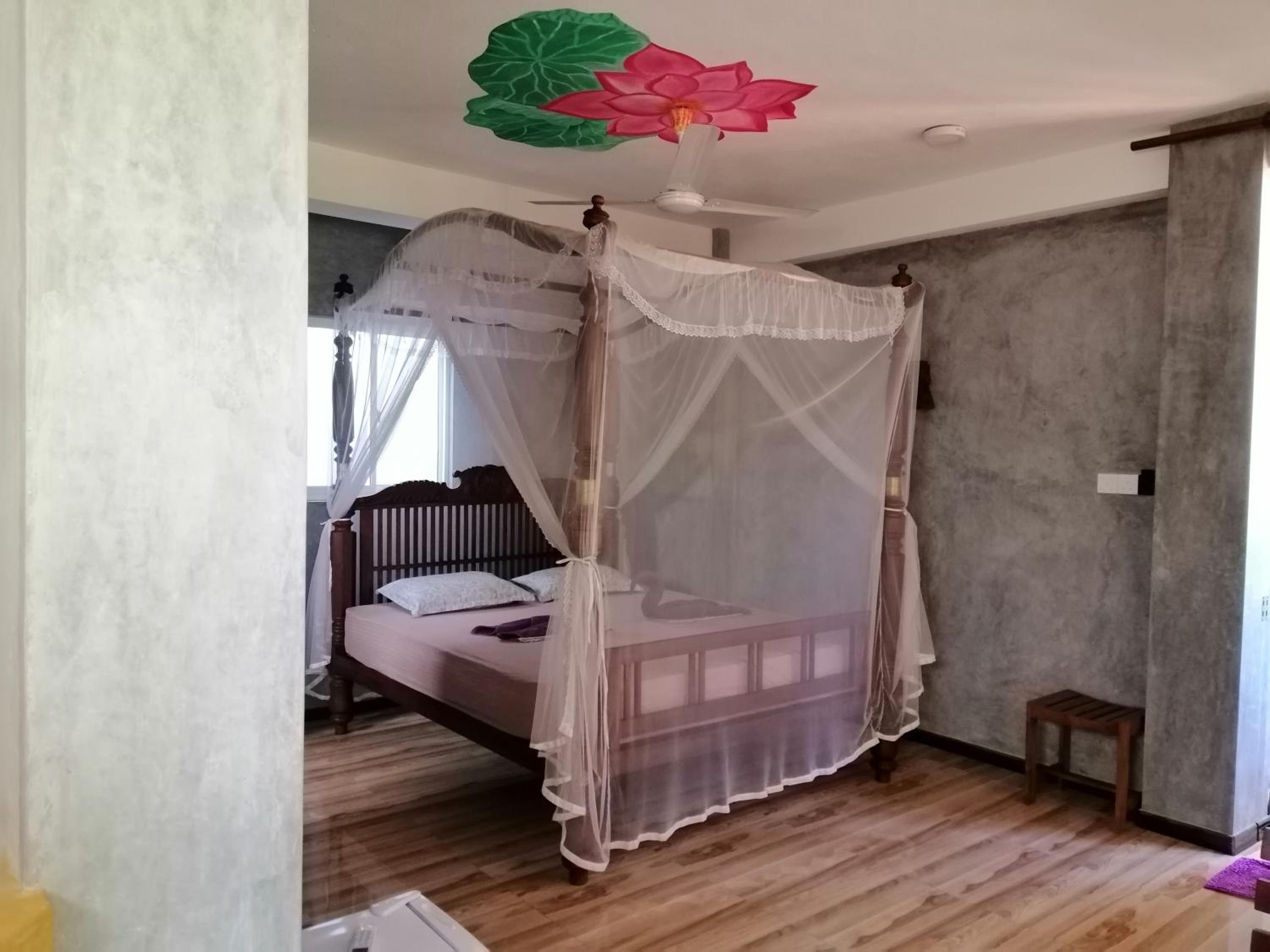 thambili beach room Hikkaduwa