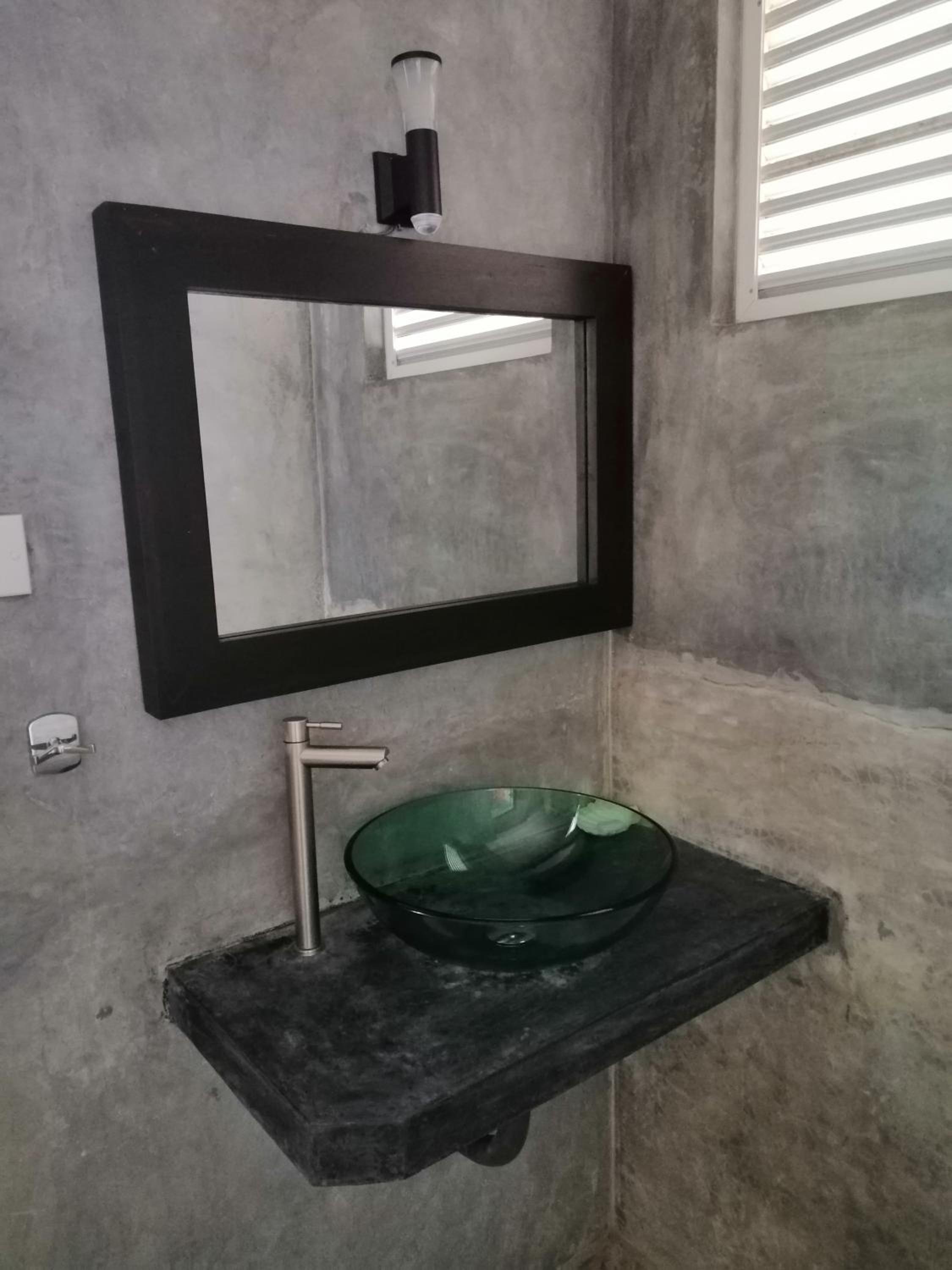 thambili beach room Hikkaduwa