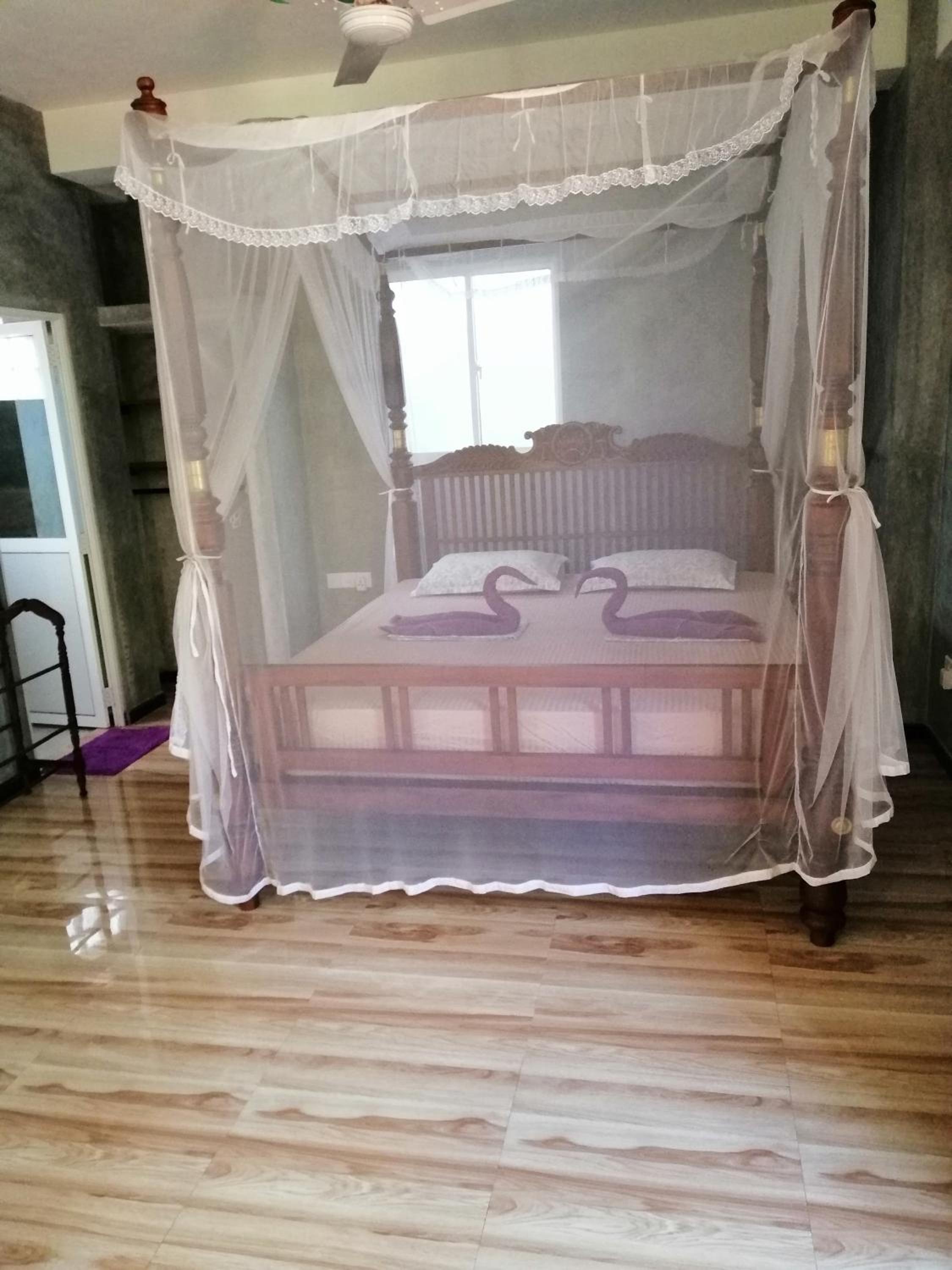 thambili beach room Hikkaduwa
