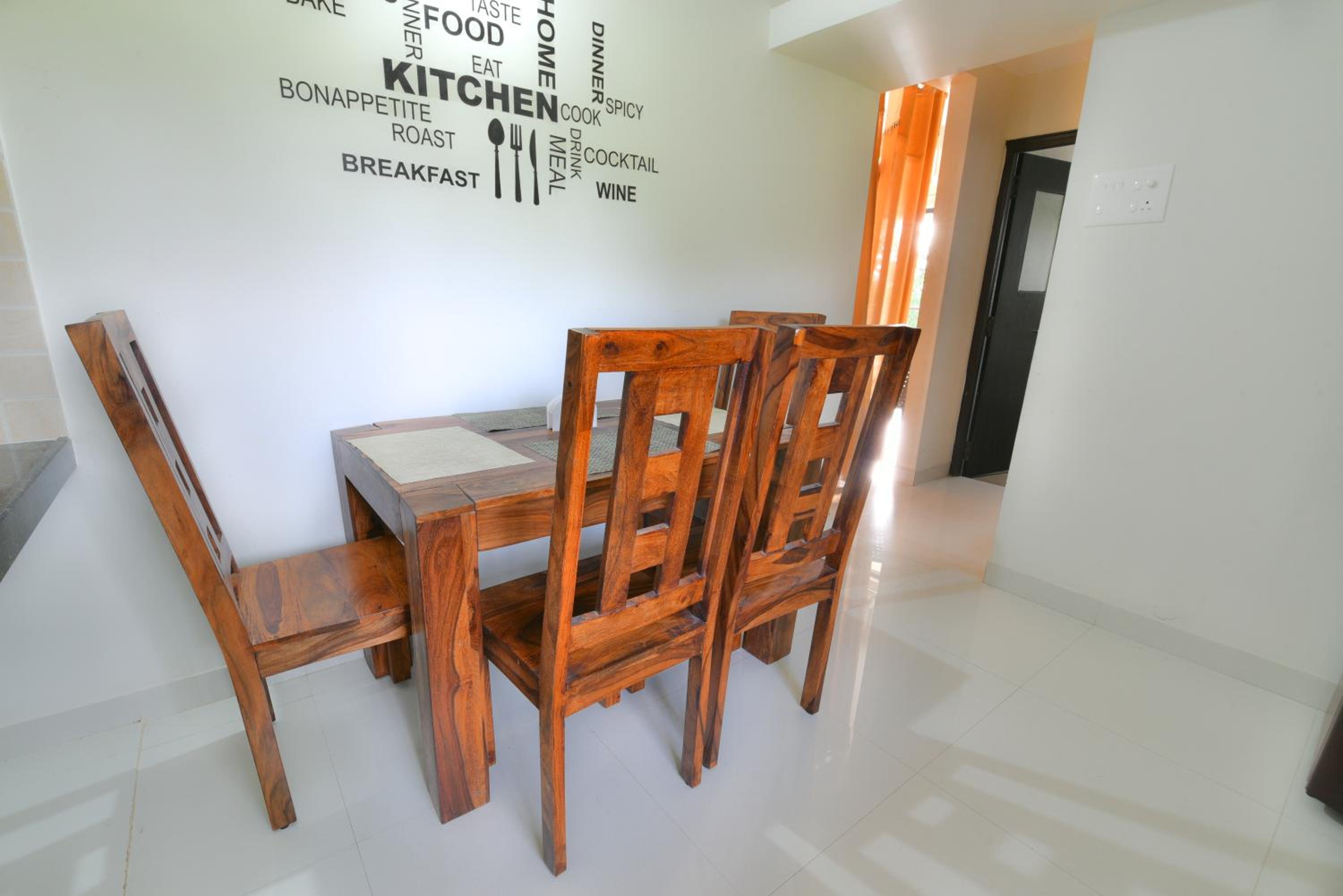 Monarch Suites