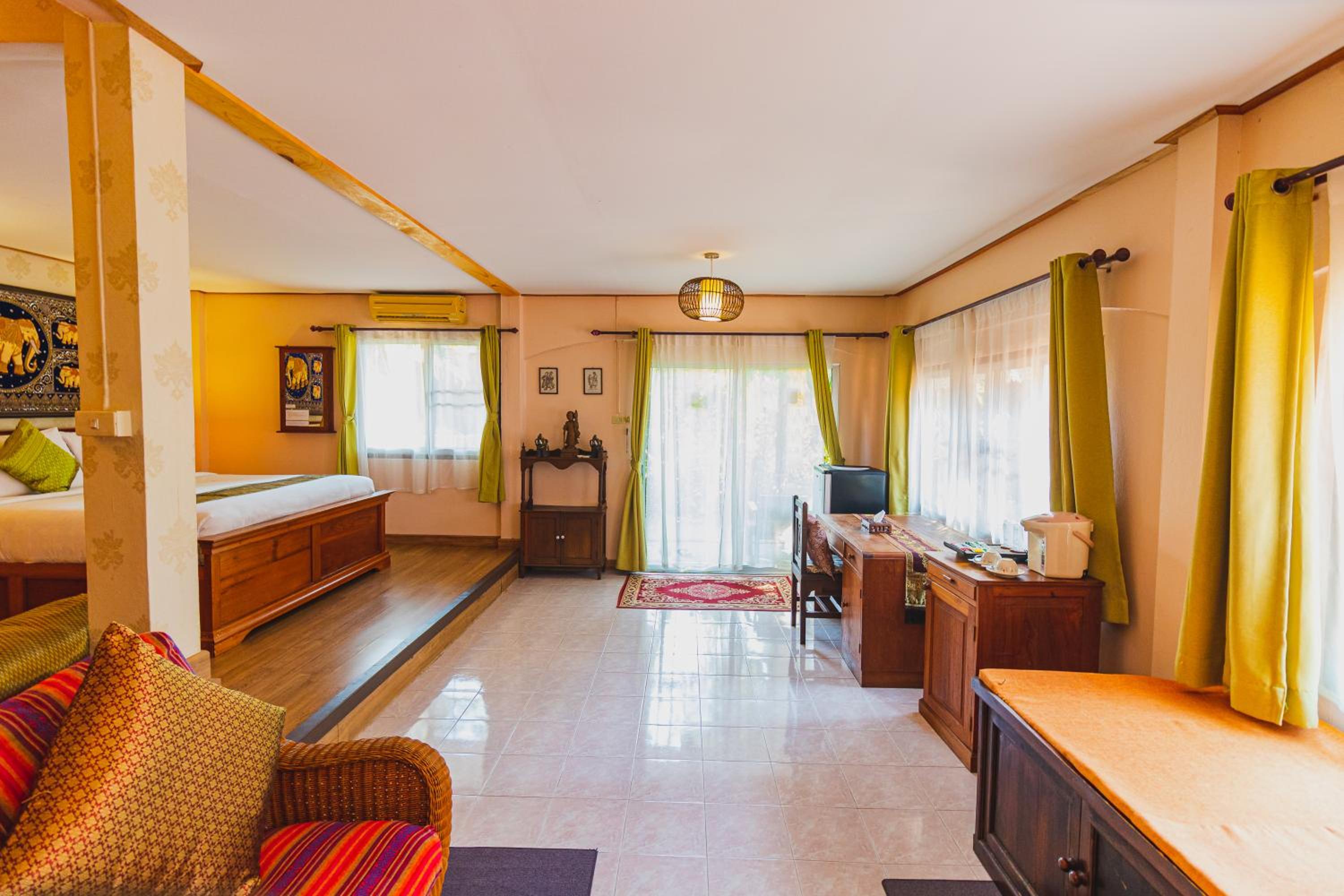 Joy's House & Tour