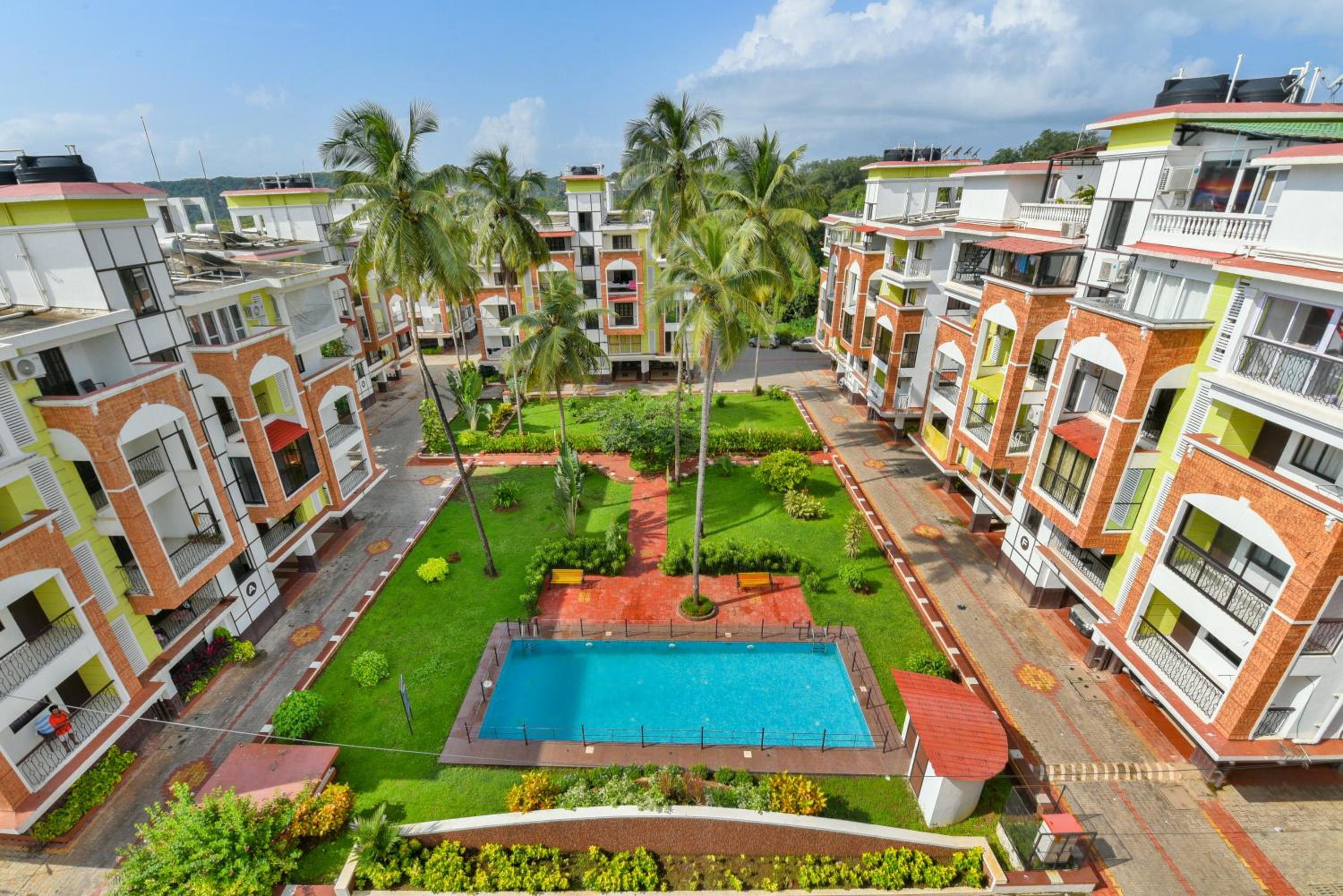 Monarch Suites