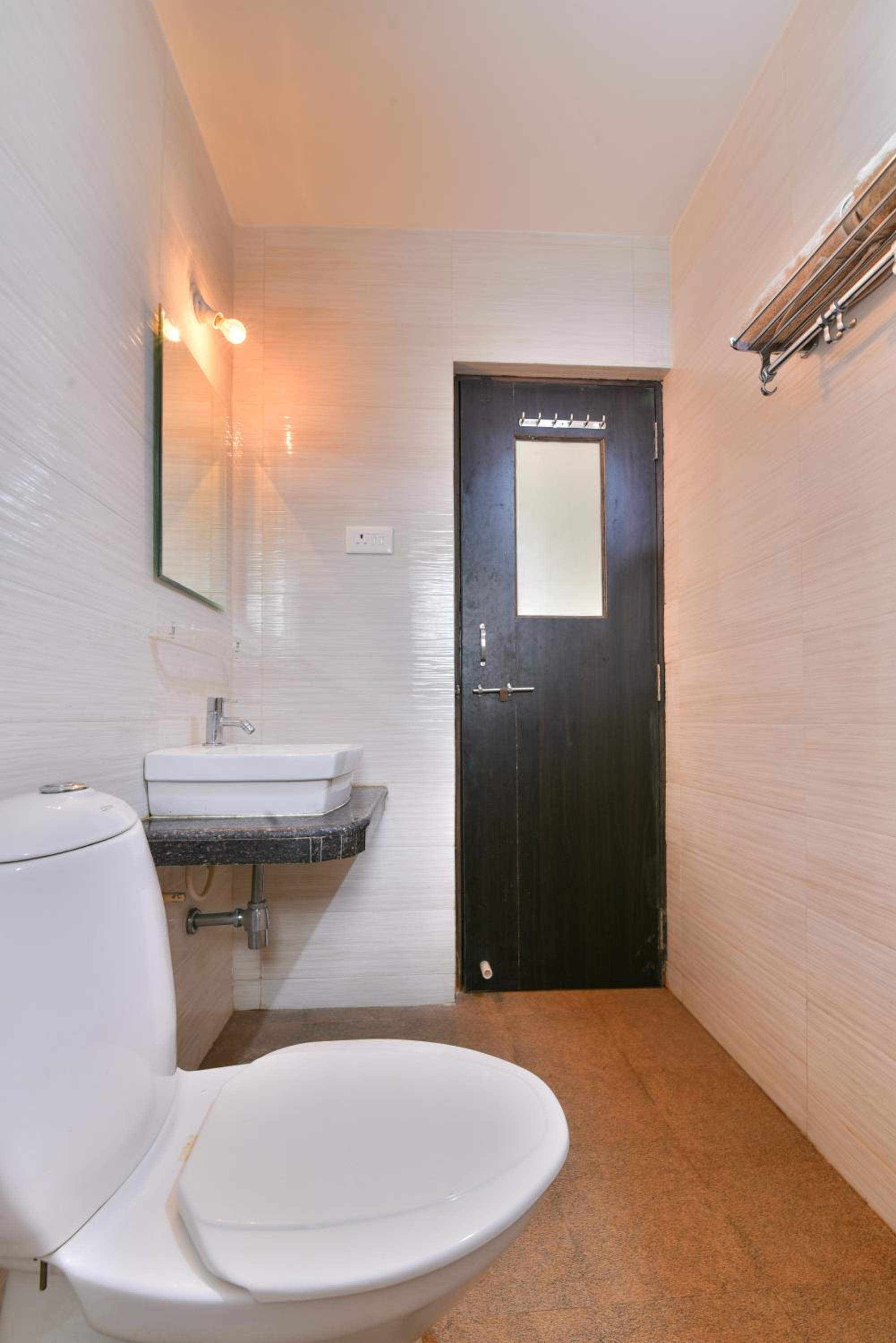 Monarch Suites