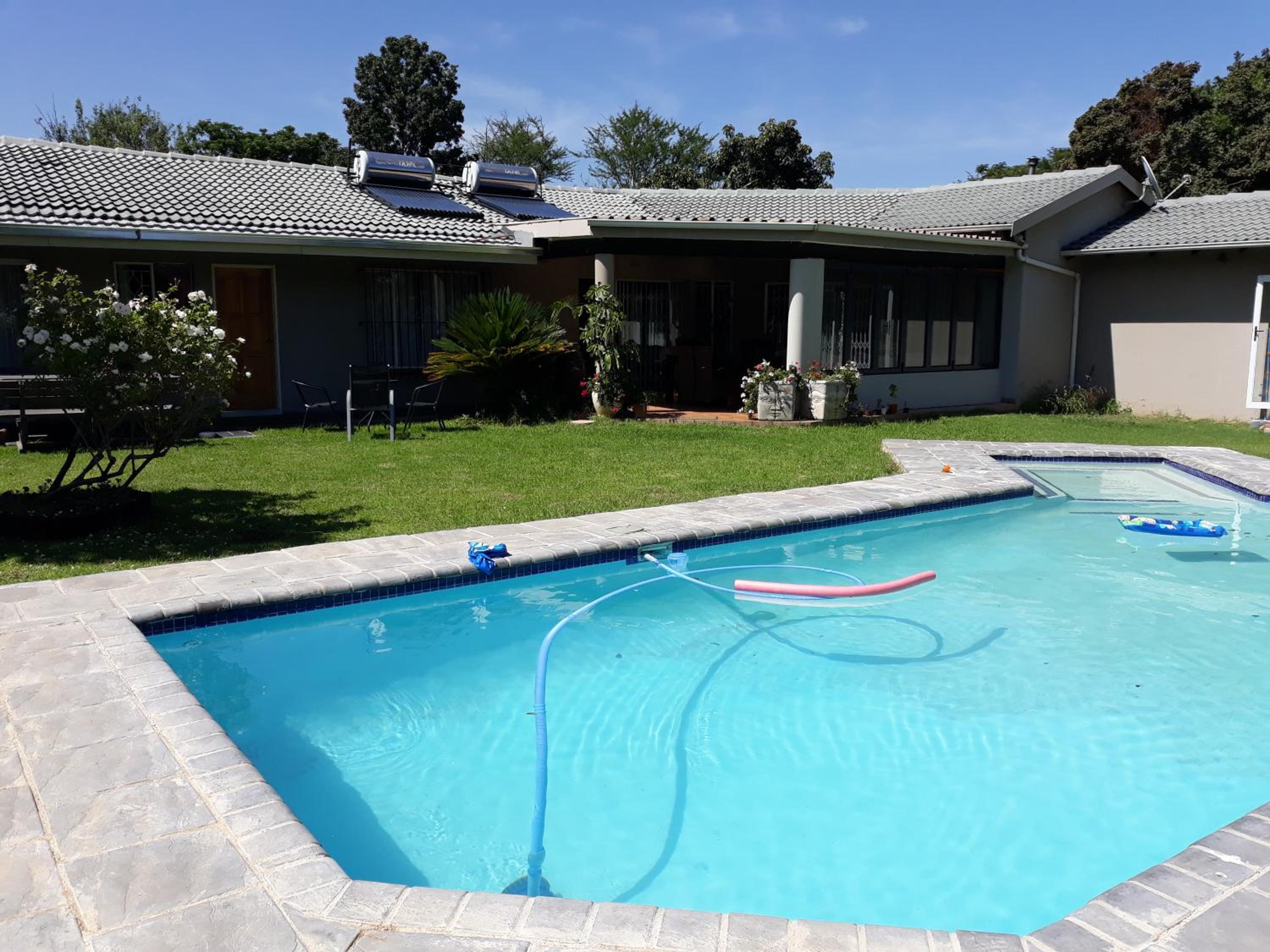 8 Ibis Lane Guest House