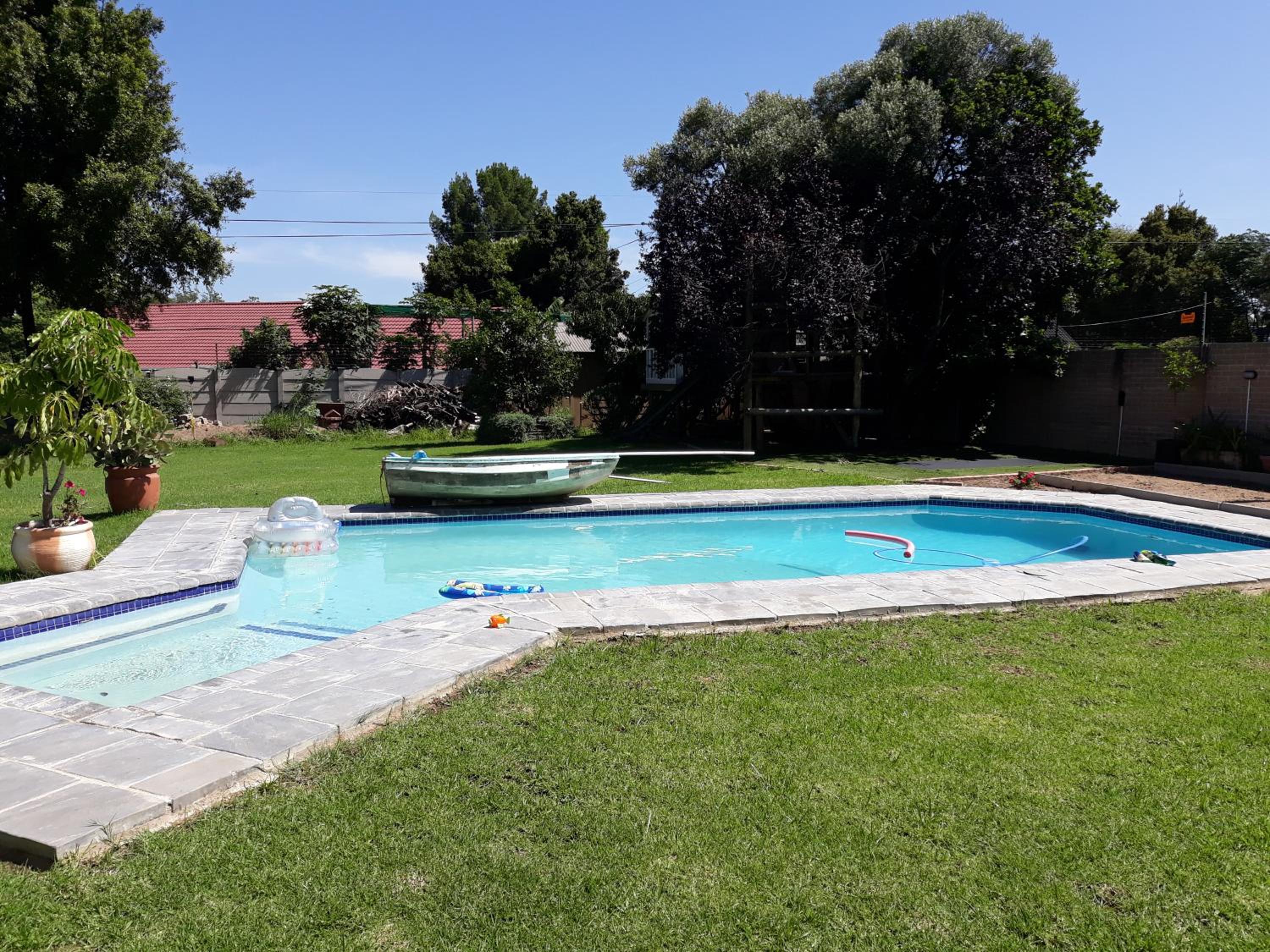 8 Ibis Lane Guest House