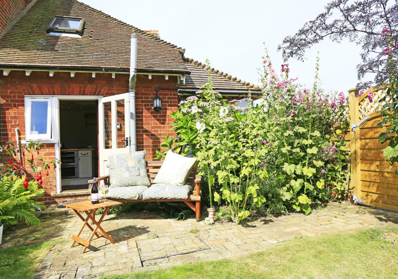 1 Bed in Woodbridge oc-hok view 4