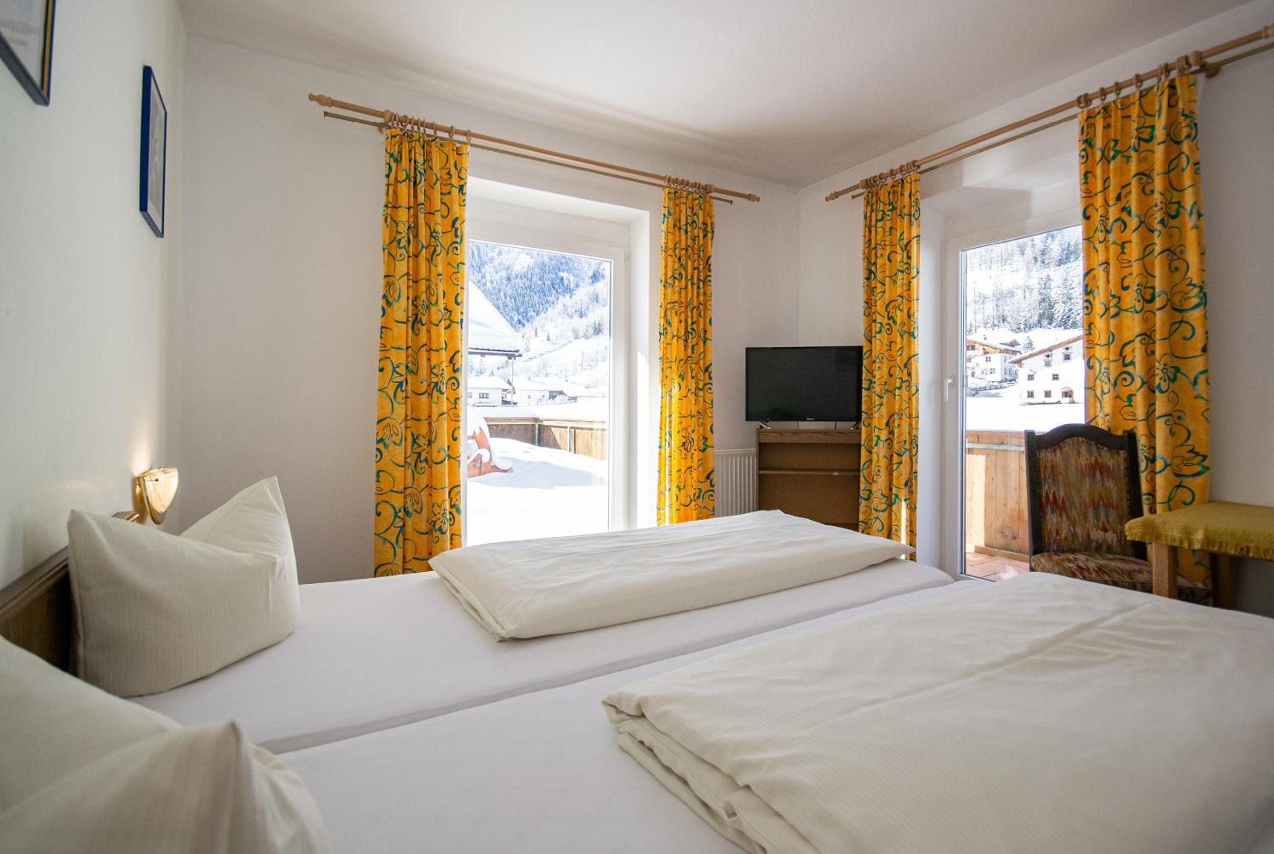 Pension Nina & Gasthof Alpenrose