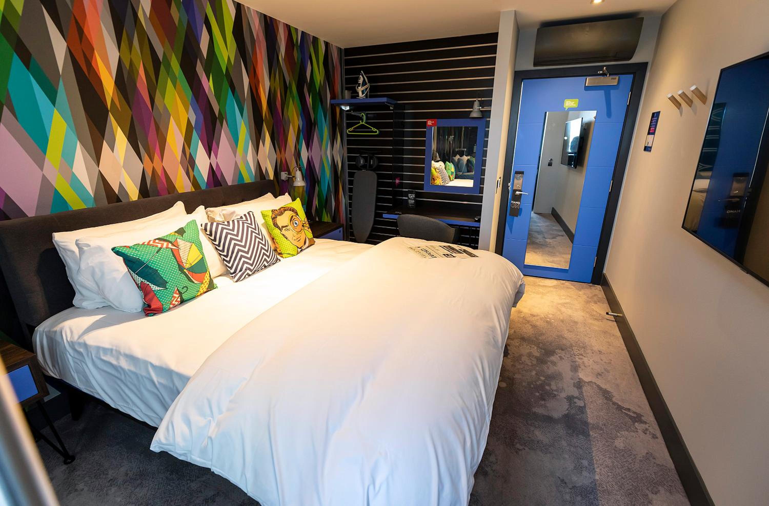 Basingstoke Vacations - Village Hotel Basingstoke - Property Image 2