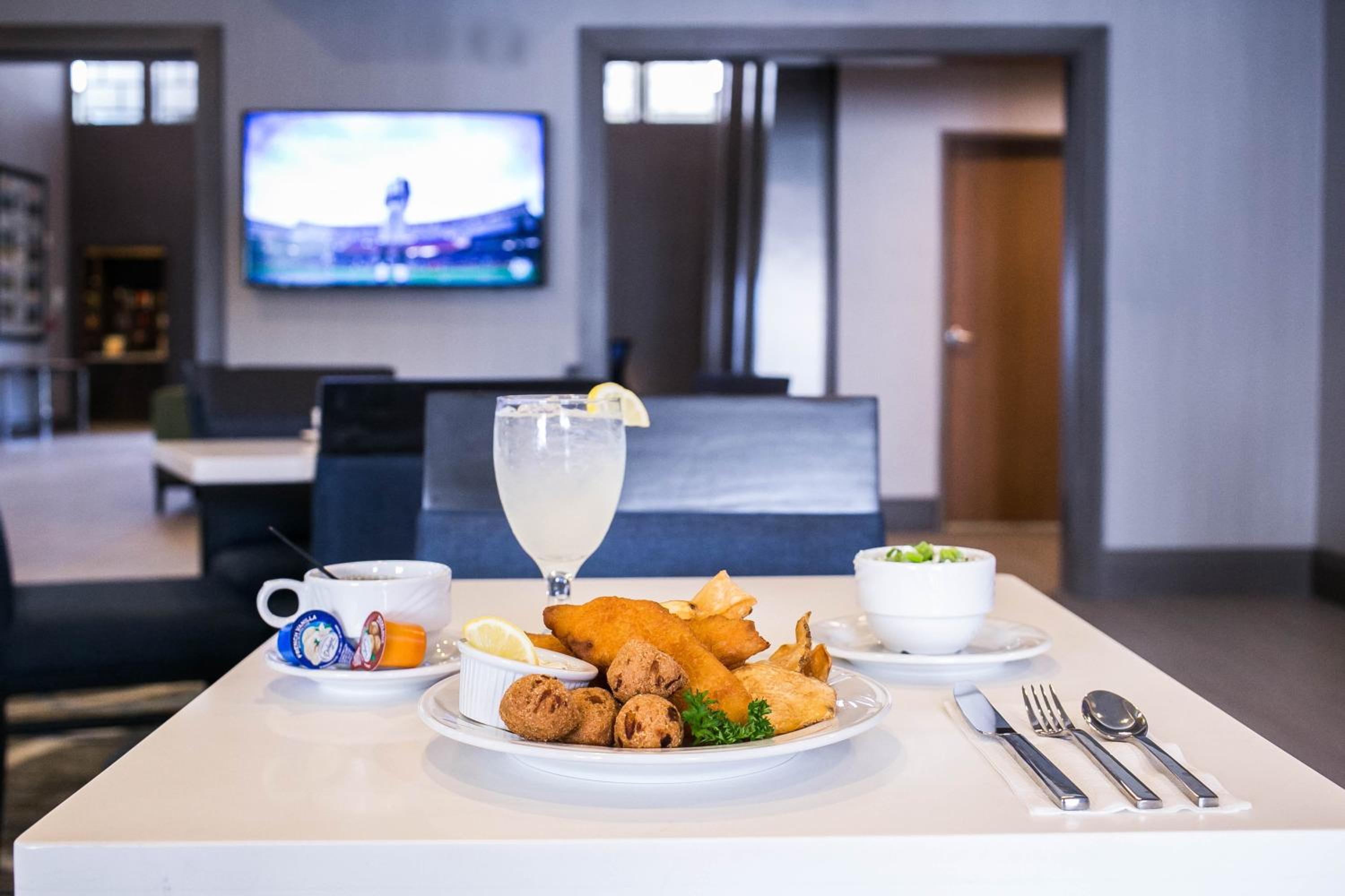 Longview Vacations - Holiday Inn Longview - North, an IHG Hotel - Property Image 50