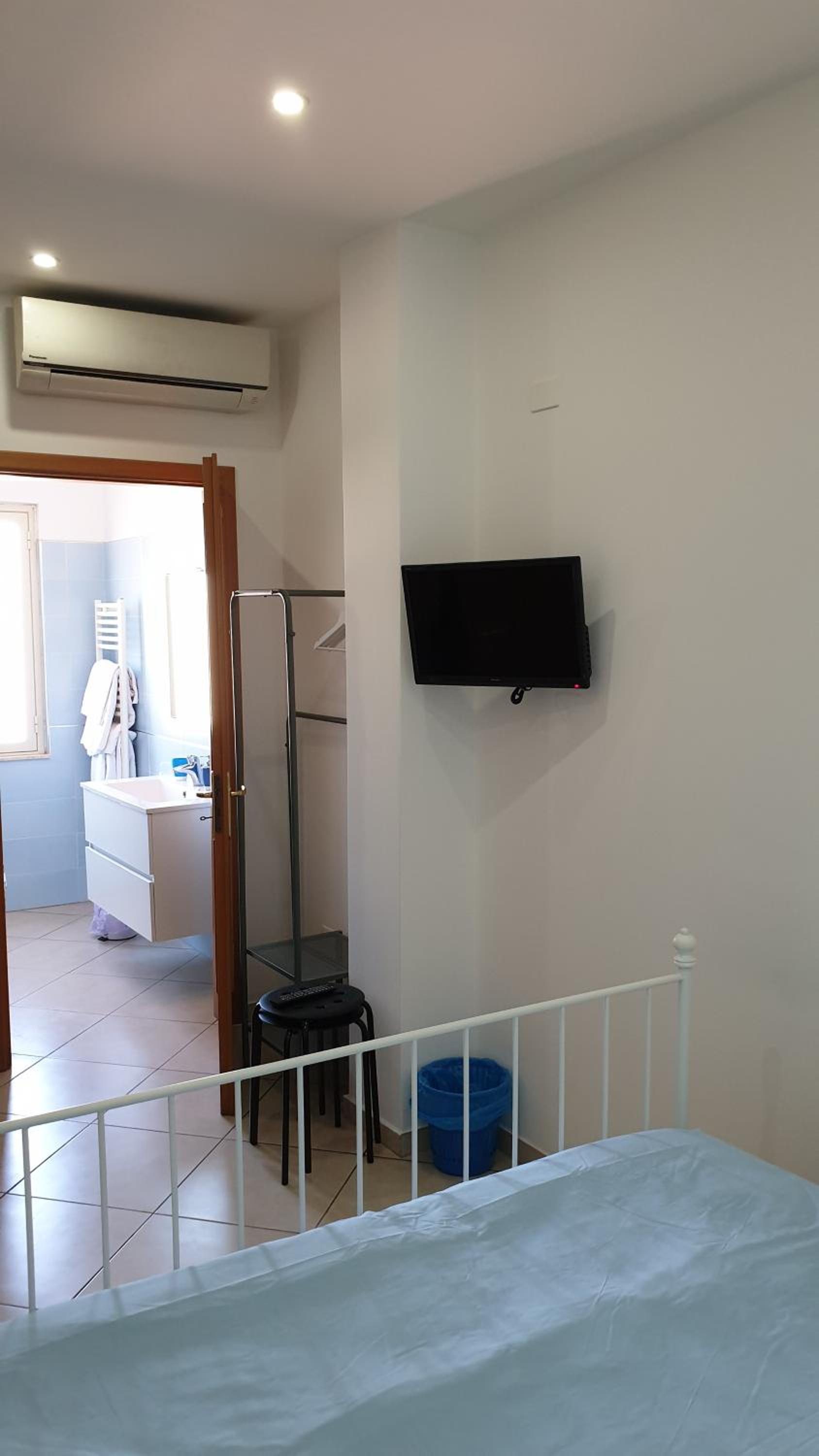B&B Iris en Taormina — bathroom