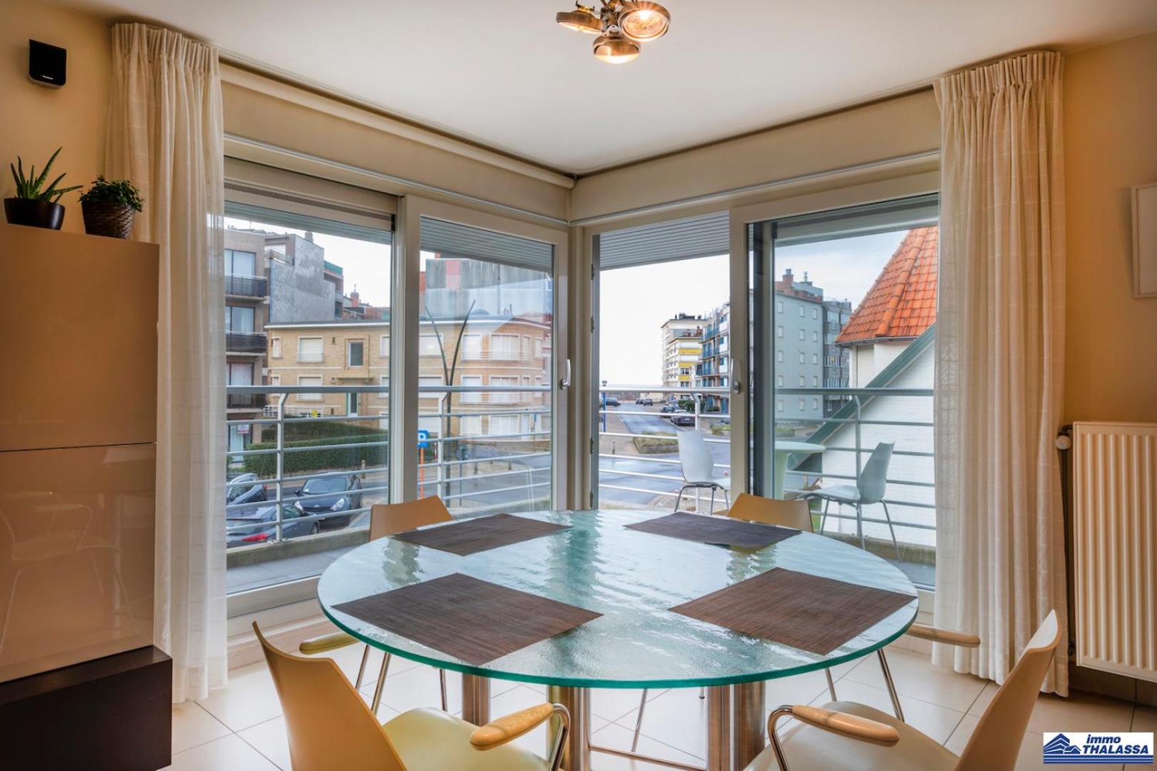 Amena 0101 - 2 bedrooms 6p - sunny located and 5 steps from the sea - with garage view 4