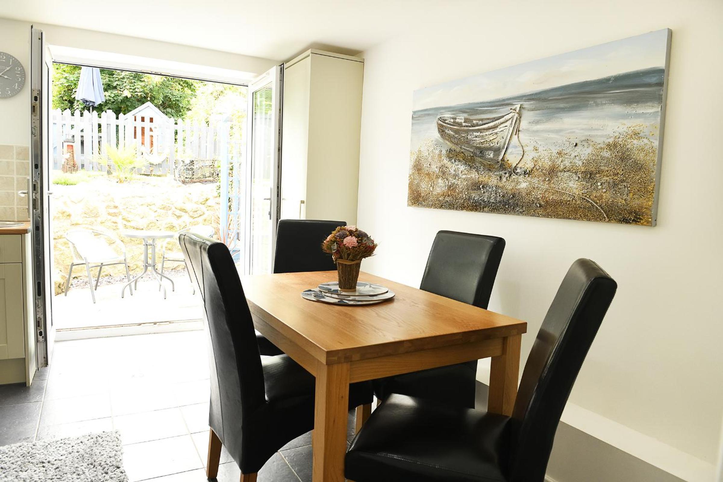 Beautiful Beach Front Cottage, photo 22