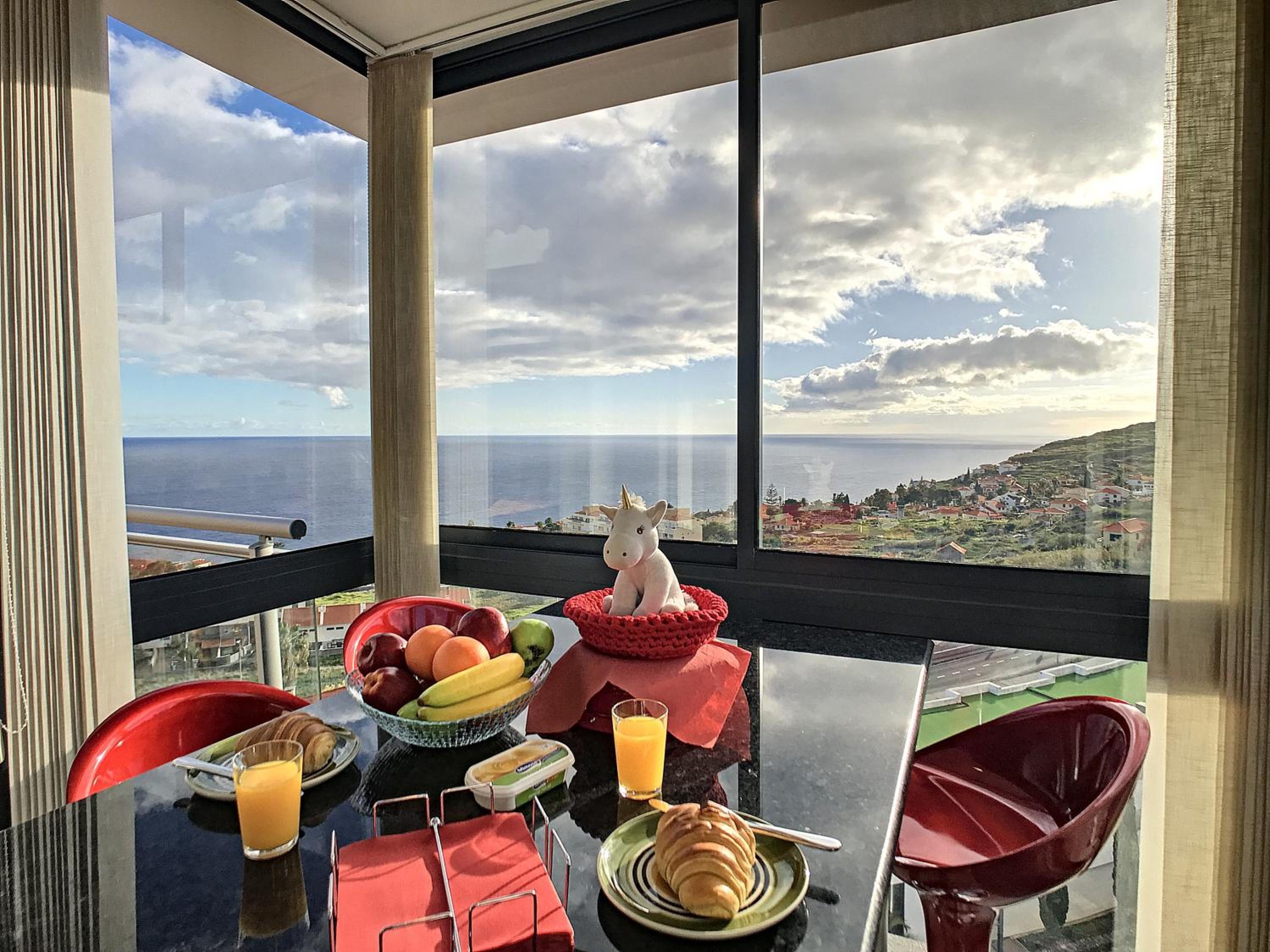 Penthouse Paradisus by LovelyStay view 2