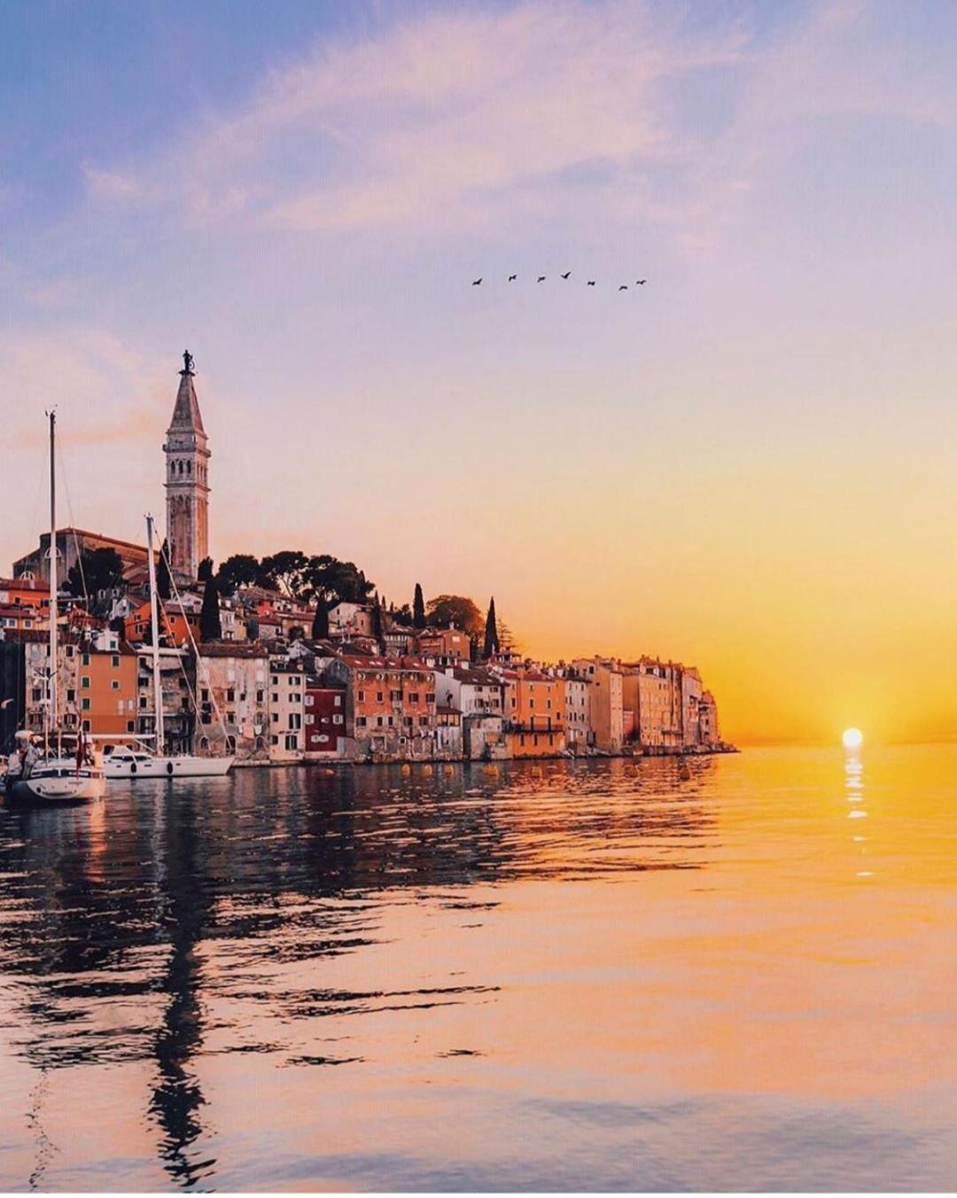 Sunny day Rovinj view 4
