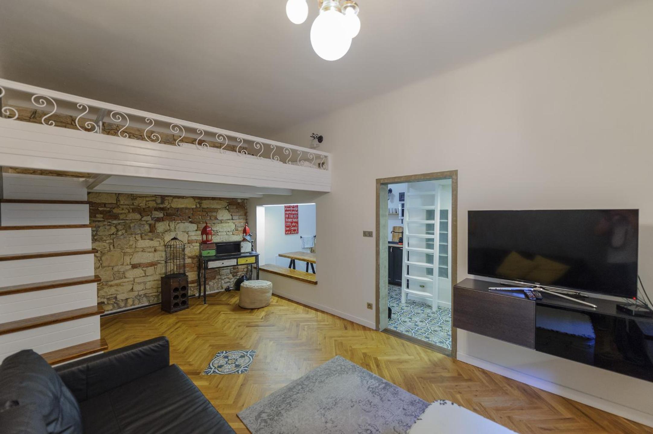 Pinkova Apartments